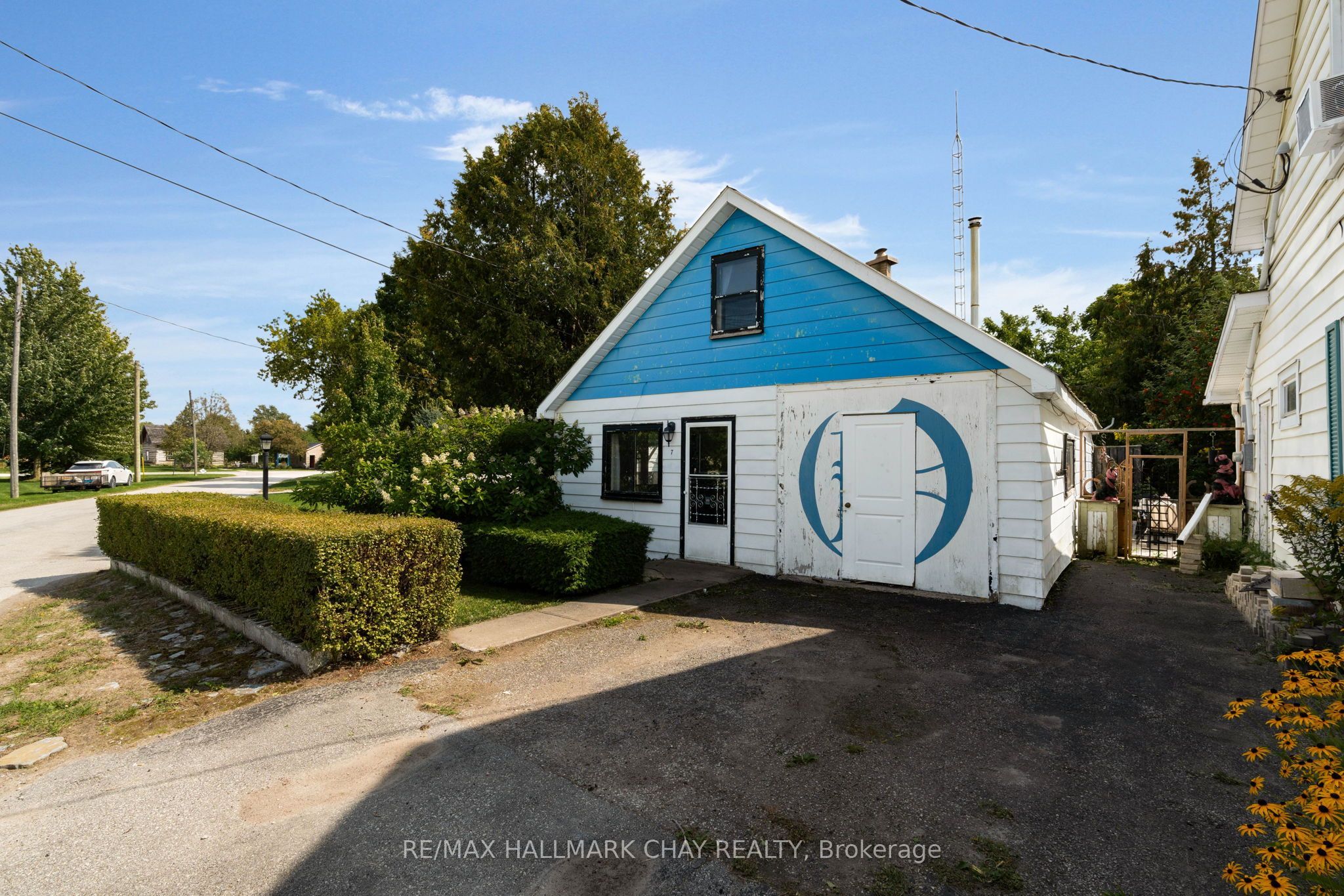7 Caroline Street E, Clearview, ON L0M 1G0