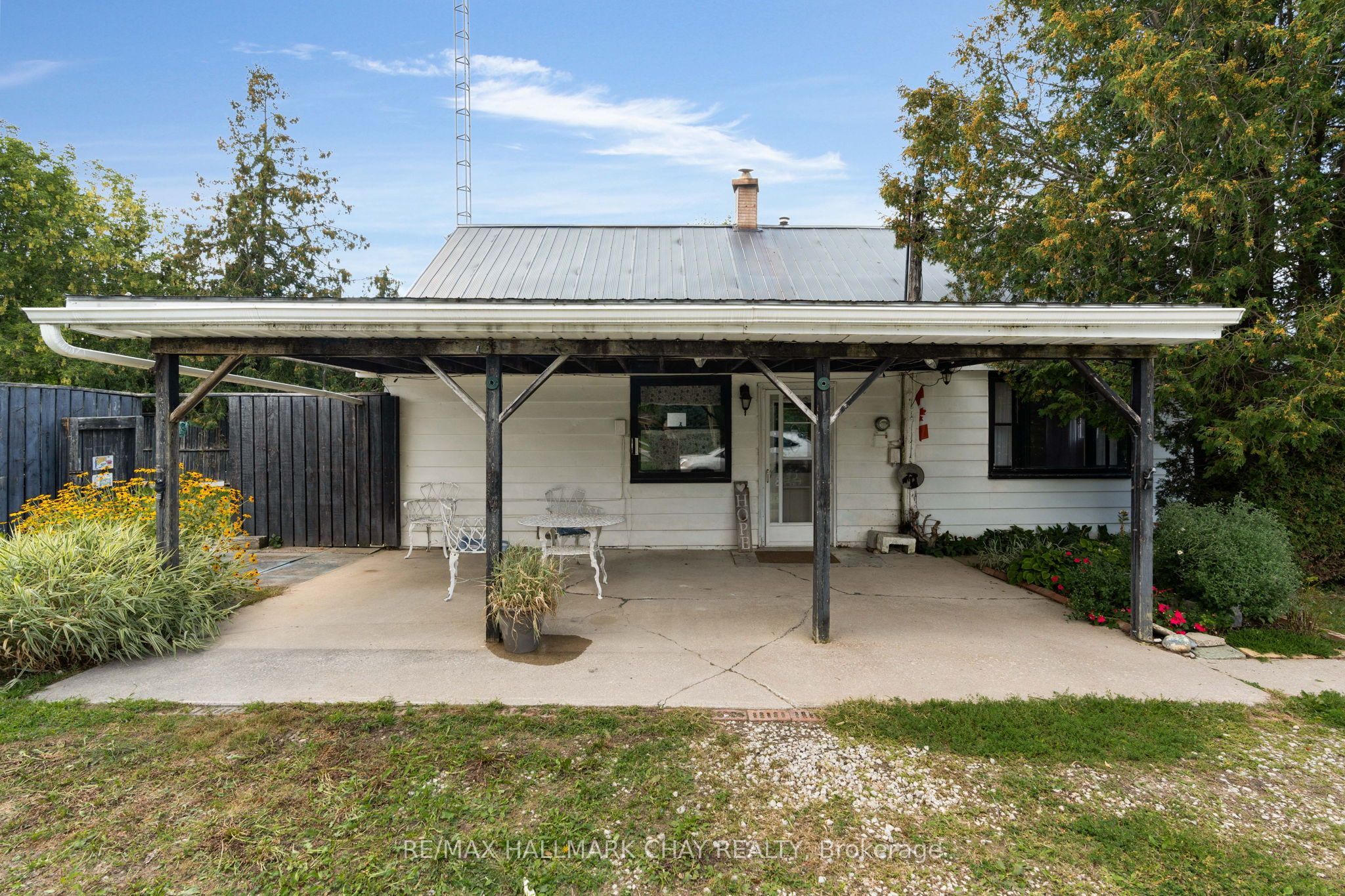 7 Caroline Street E, Clearview, ON L0M 1G0 photo 3