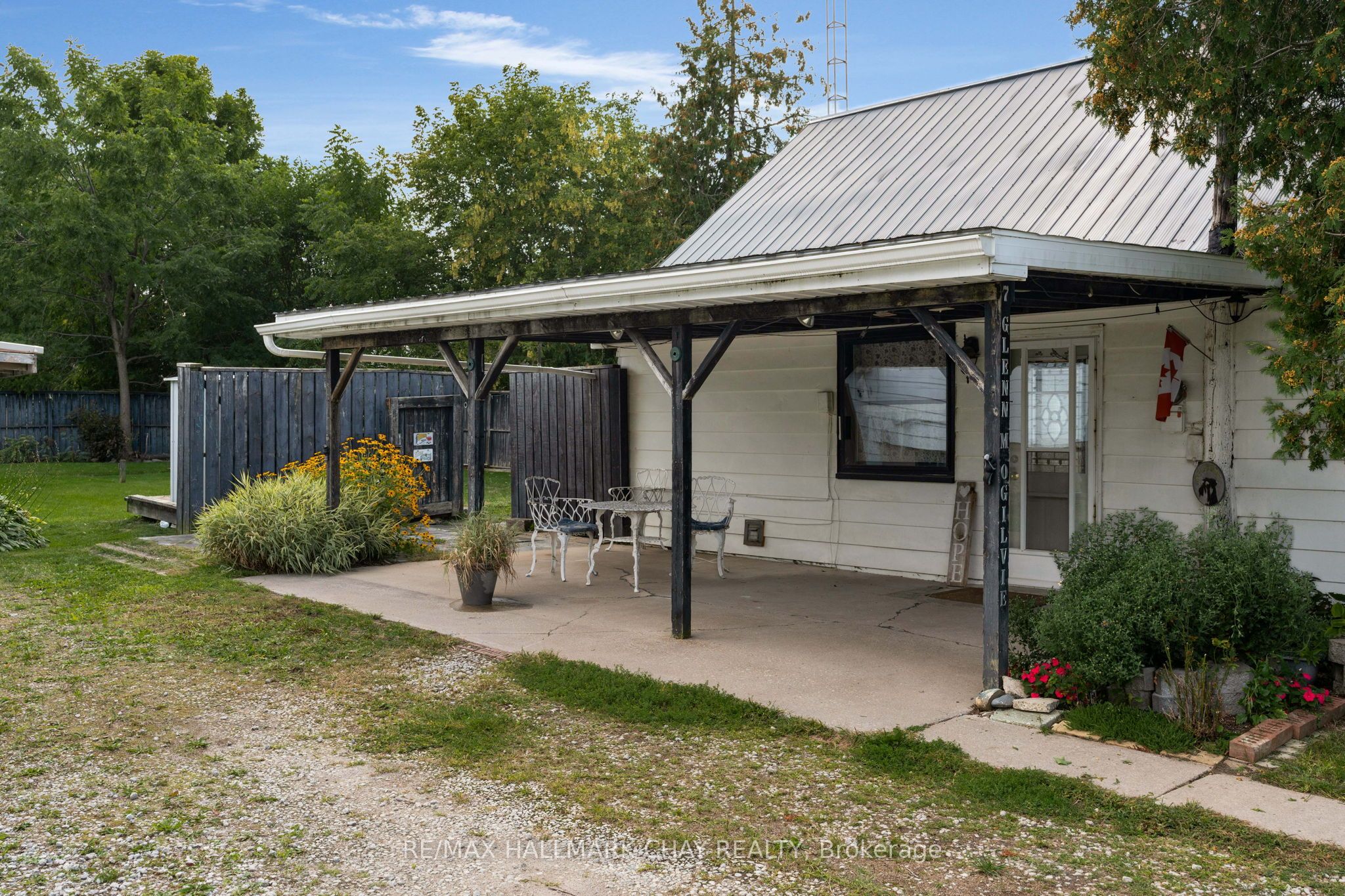 7 Caroline Street E, Clearview, ON L0M 1G0 photo 4