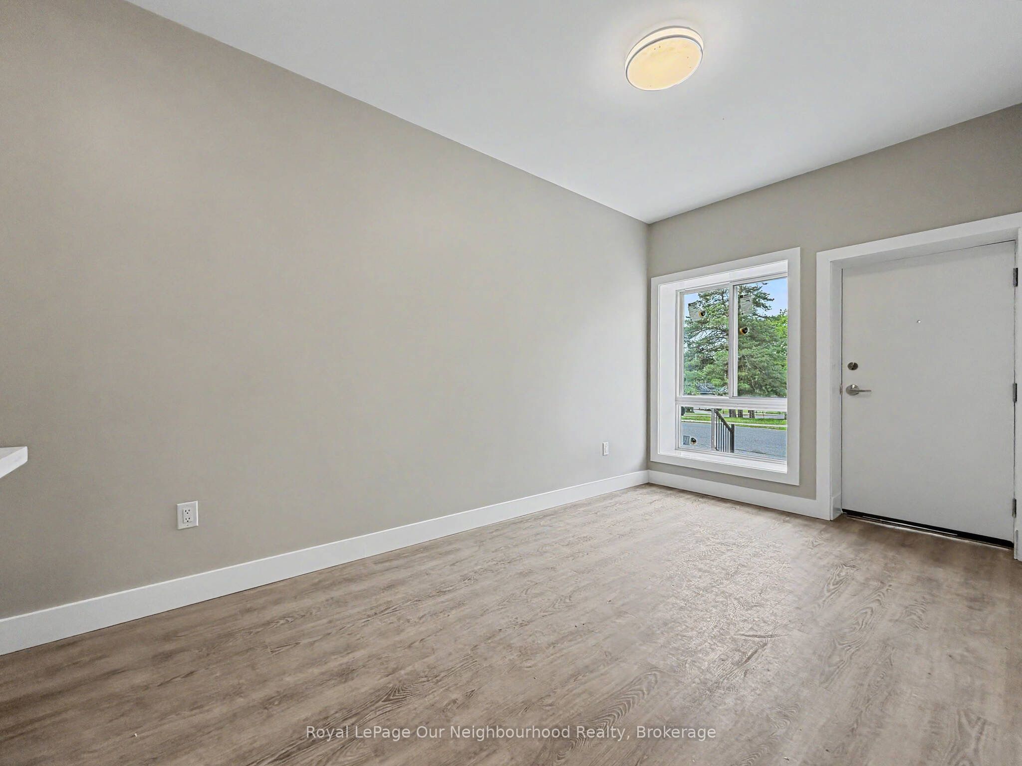 199 Pine Street 6, Tay, ON L0K 2C0 photo 3