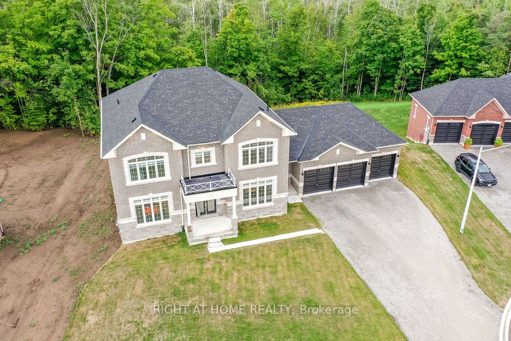 8 Forest Heights Court, Oro-Medonte, ON L0L 2E0
