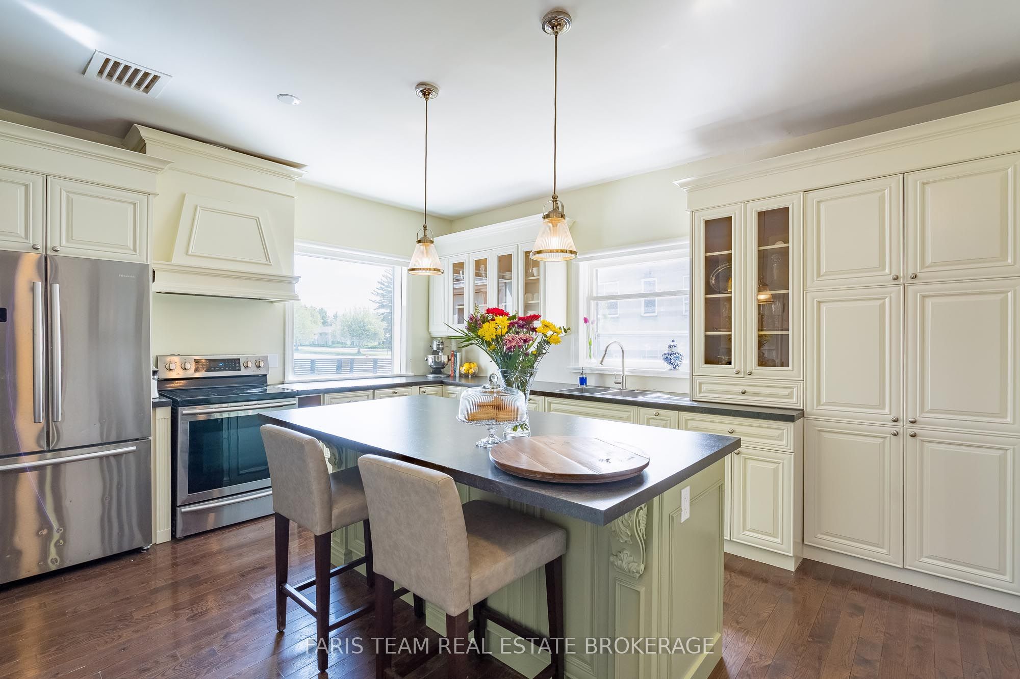 23 Yonge Street S, Springwater, ON L0L 1P0 photo 5