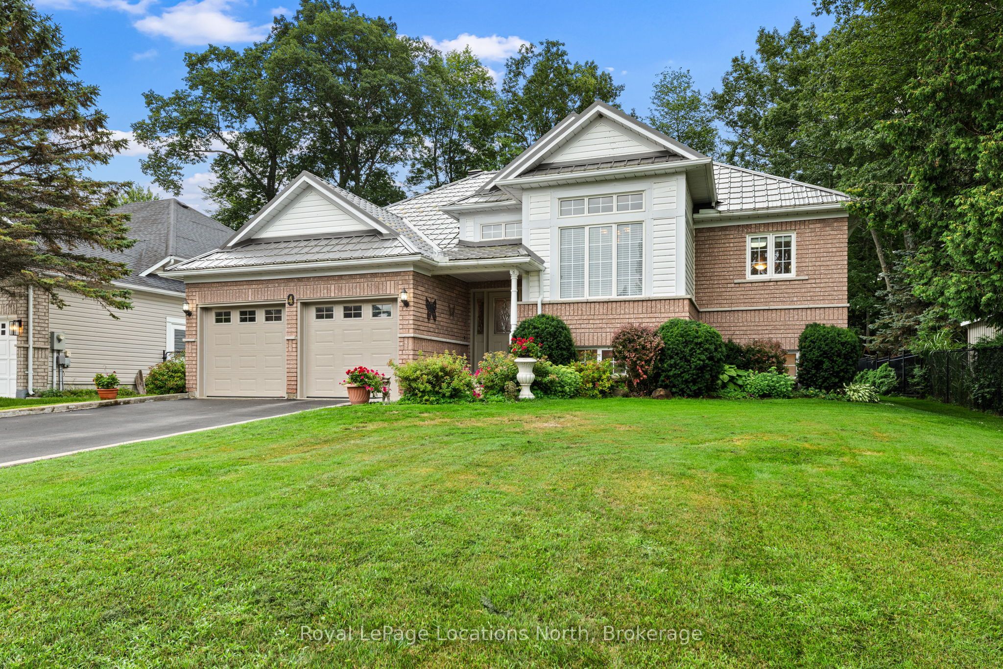 4 TRAILWOOD Place, Wasaga Beach, ON L9Z 1M6