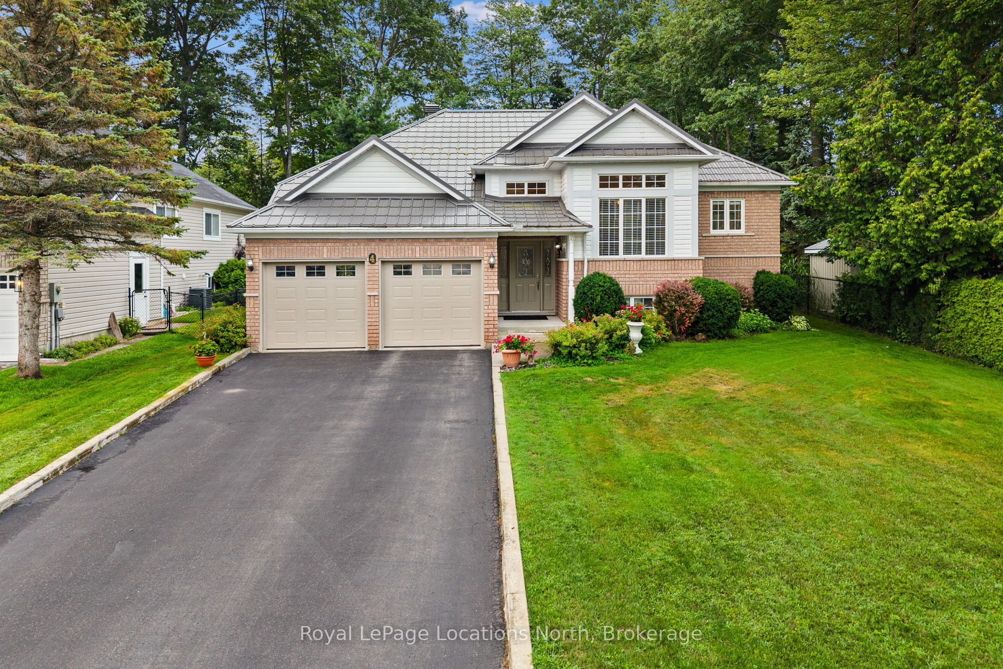 4 TRAILWOOD Place, Wasaga Beach, ON L9Z 1M6 photo 2