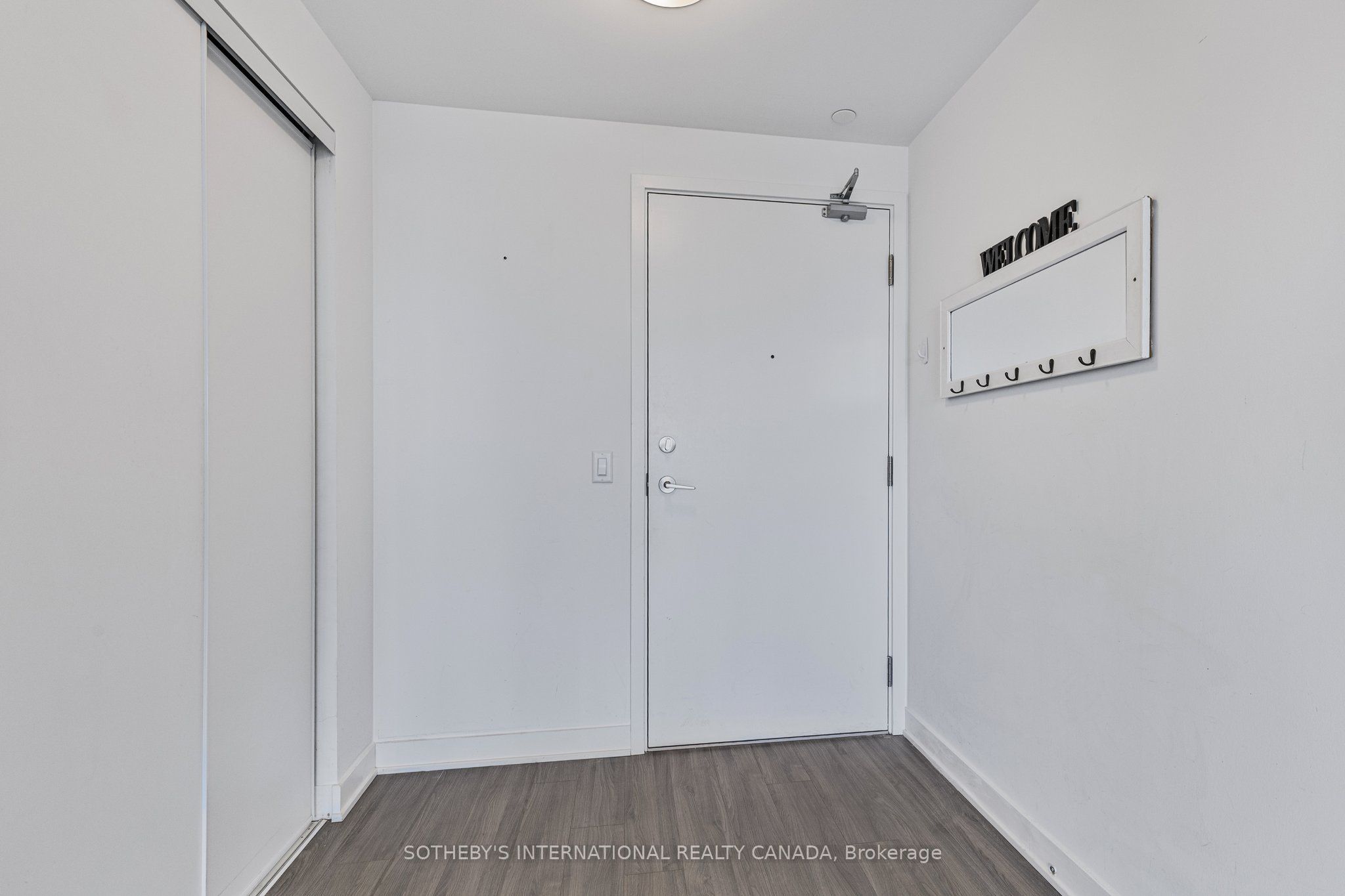 681 Yonge Street 403, Barrie, ON L9J 0K1 photo 2