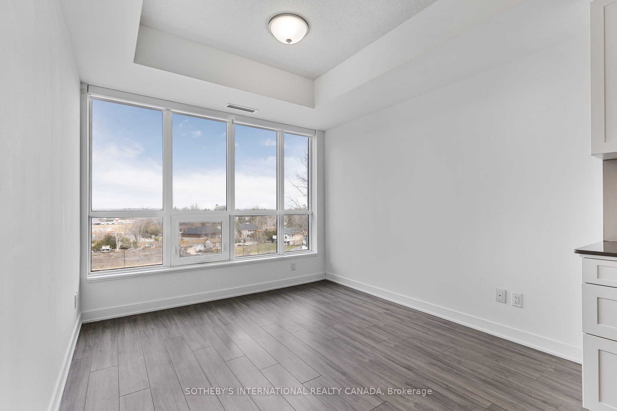 681 Yonge Street 403, Barrie, ON L9J 0K1 photo 5