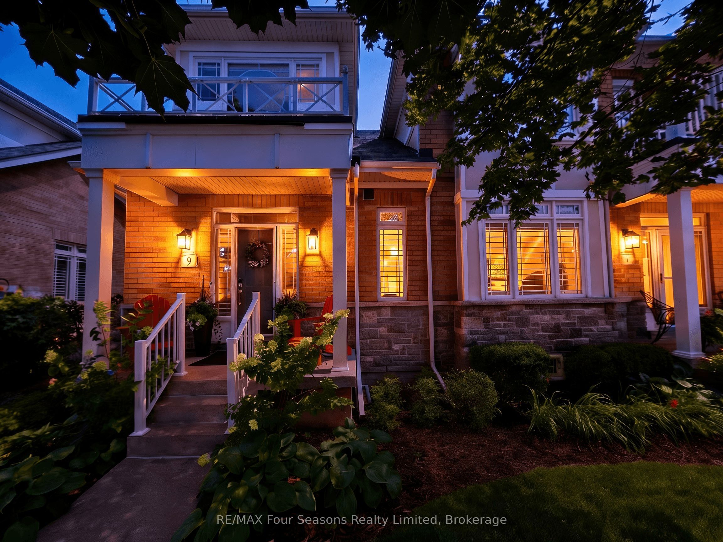 9 North Maple Street, Collingwood, ON L9Y 0J7 photo 2