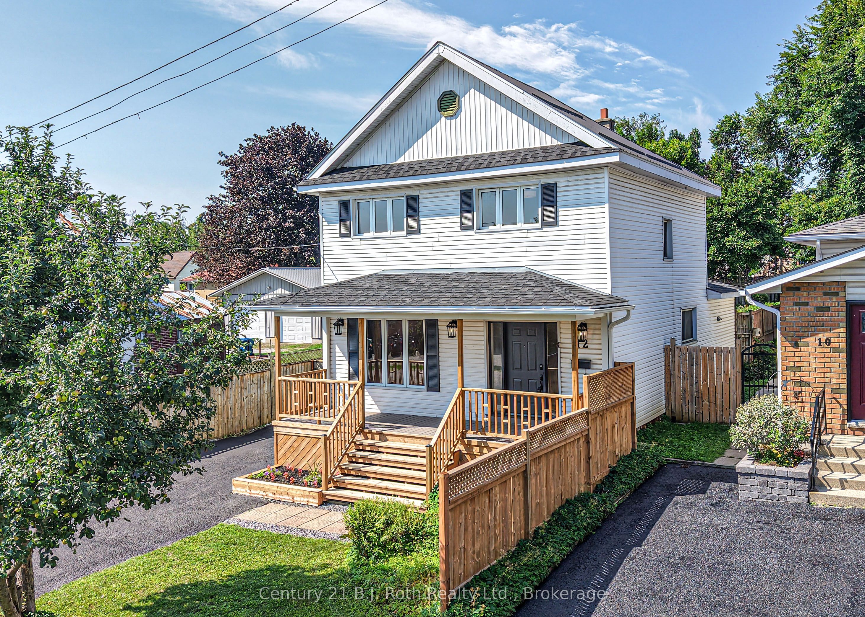 12 Clinton Street, Orillia, ON L3V 6A1 photo 3