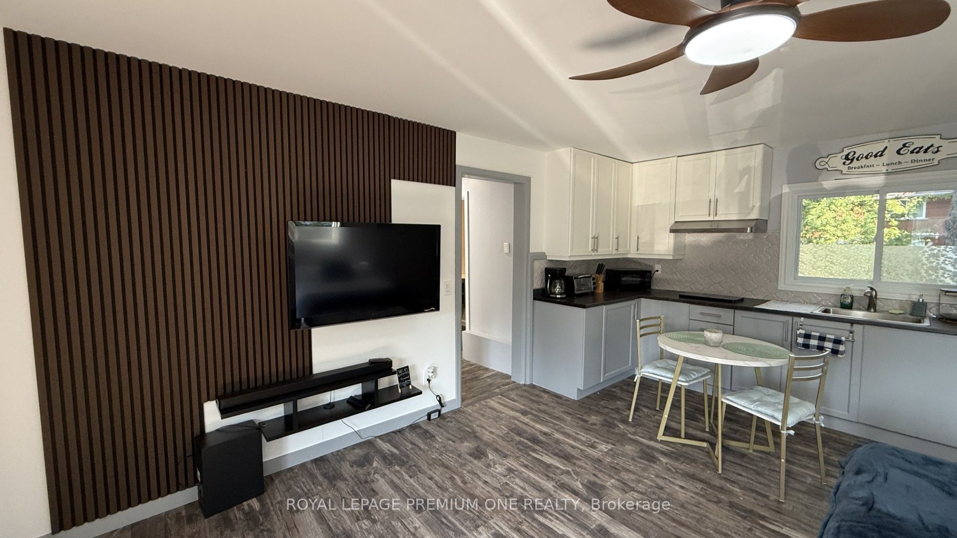 512 MOSLEY Street UNIT B, Wasaga Beach, ON L9Z 2J4 photo 4