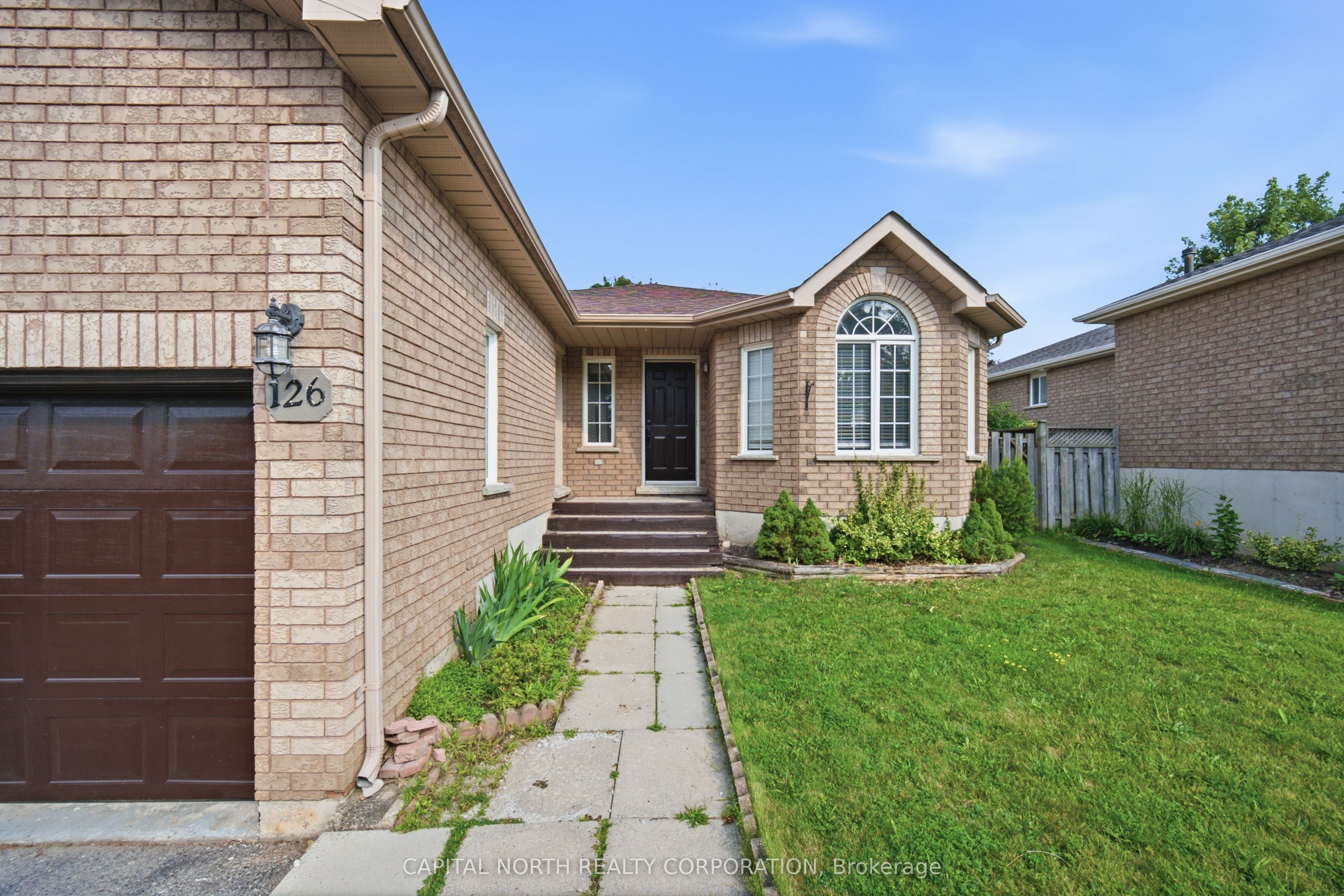 126 Marsellus Drive, Barrie, ON L4N 0E1 photo 3