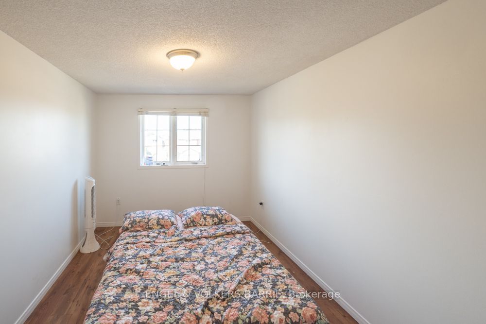 92 Lee Crescent, Barrie, ON L4N 9Z1 photo 5
