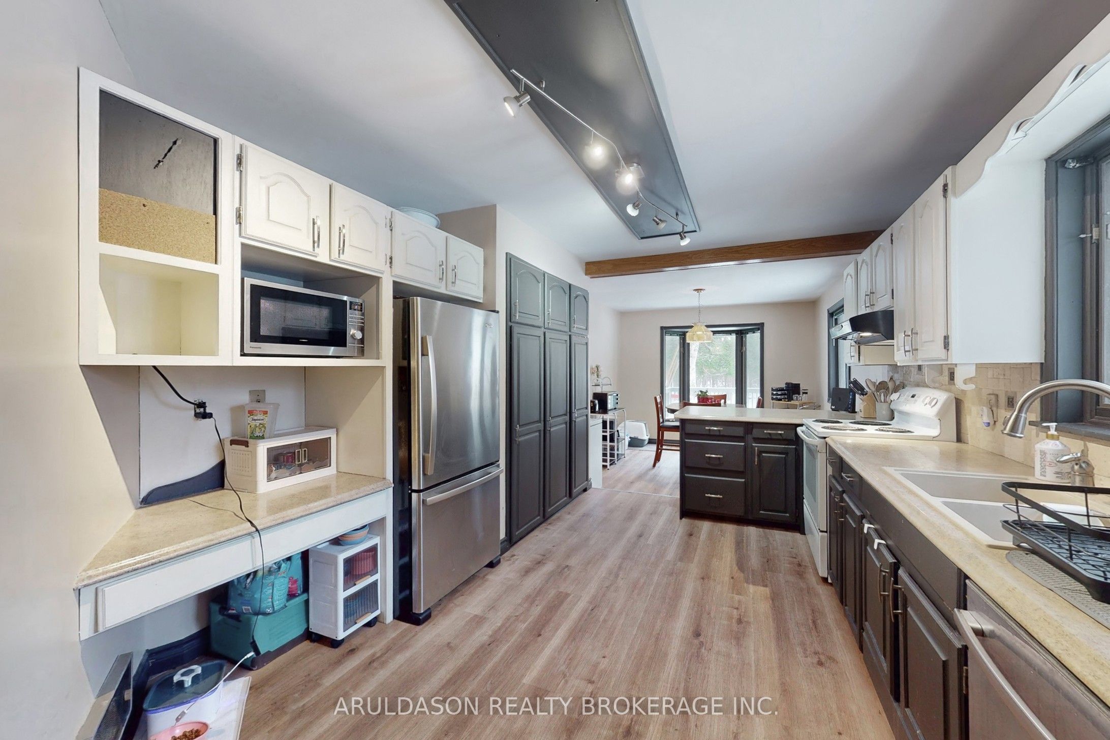 1208 Birchcliffe Crescent, Severn, ON L3V 6H4 photo 3