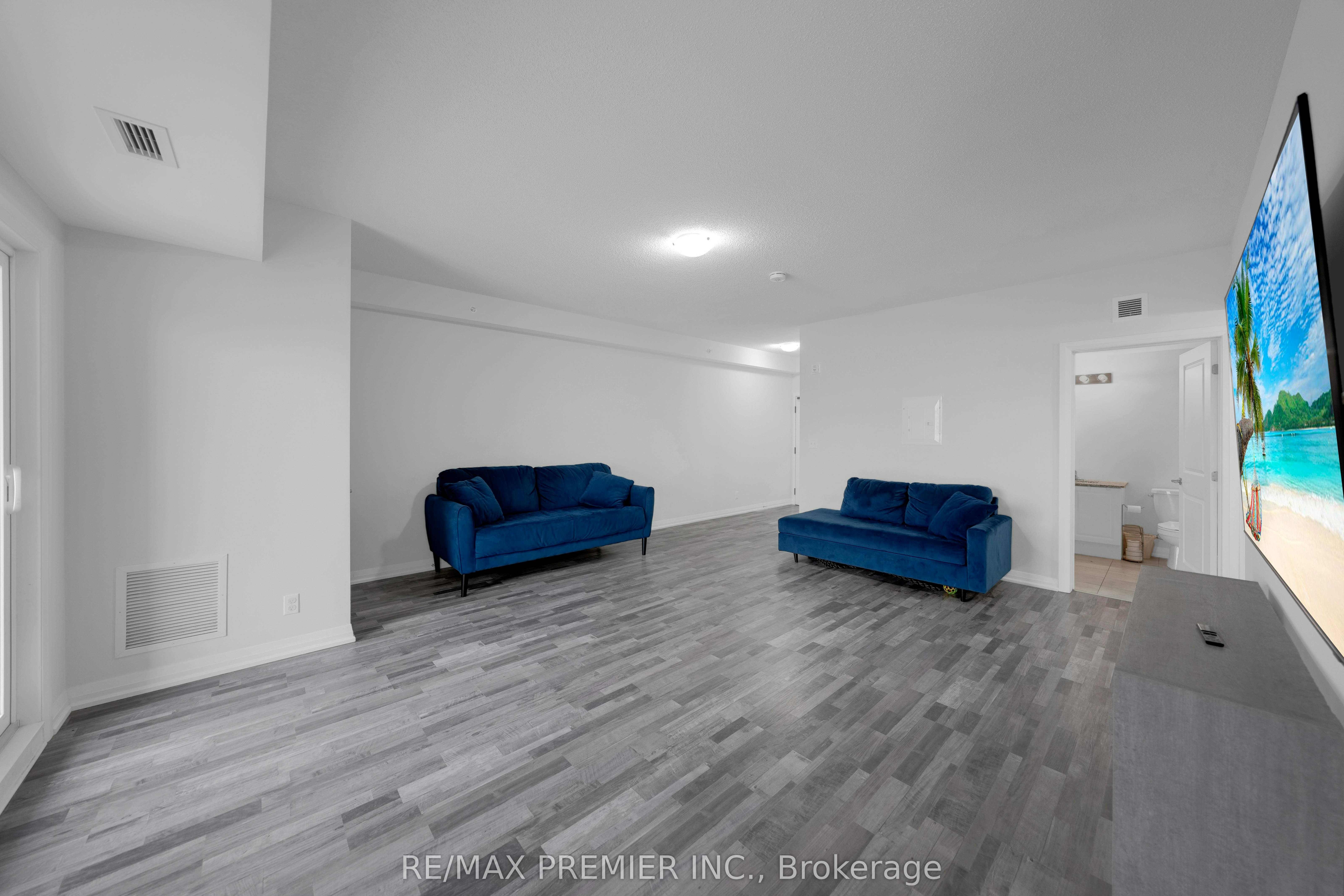 54 Koda Street 417, Barrie, ON L9J 0J6 photo 5