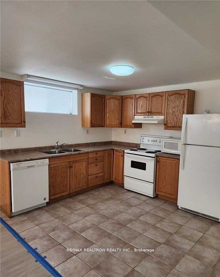 49 Hanmer Street E Bsmnt, Barrie, ON L4M 6V3 photo 5