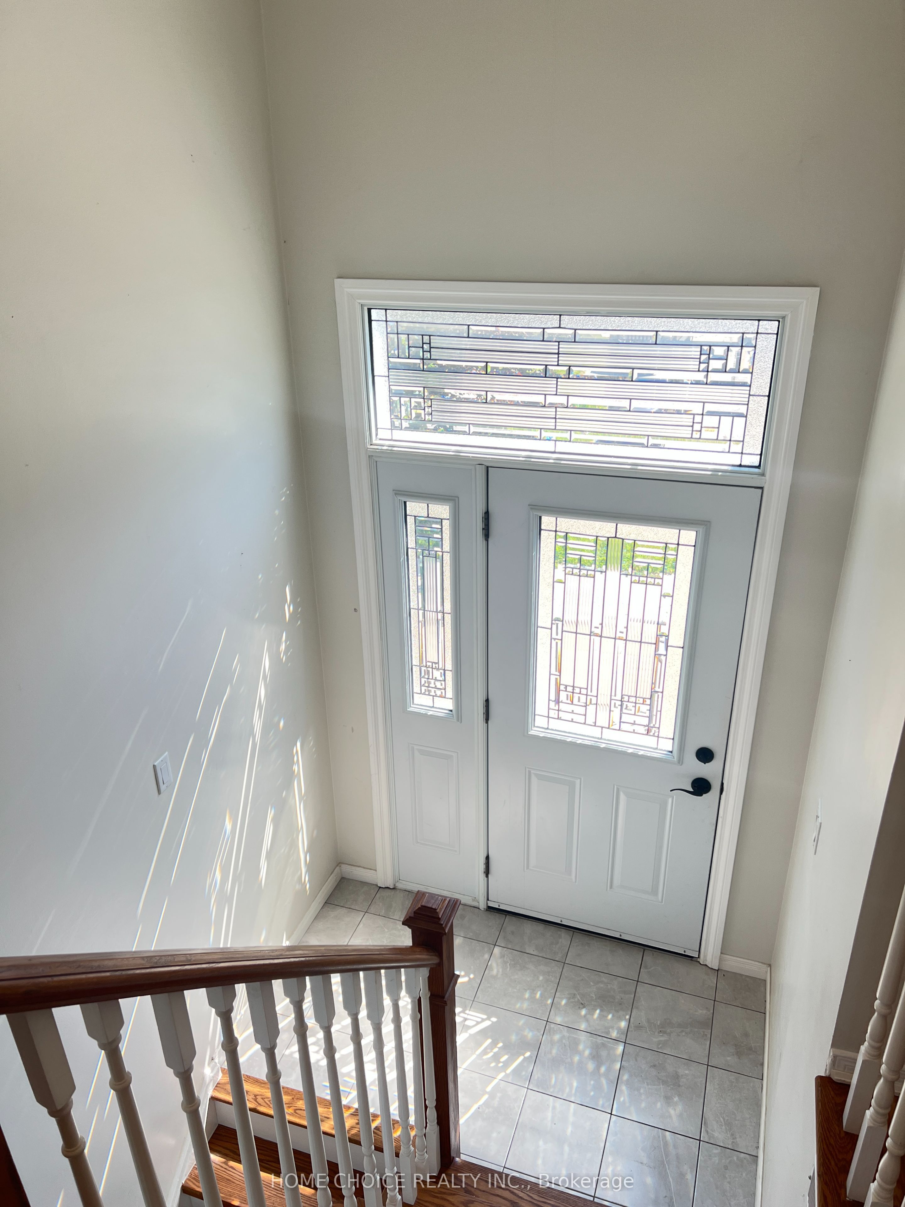 30 Porritt Street Unit 2 (Second Floor), Barrie, ON L4N 6Y3 photo 4
