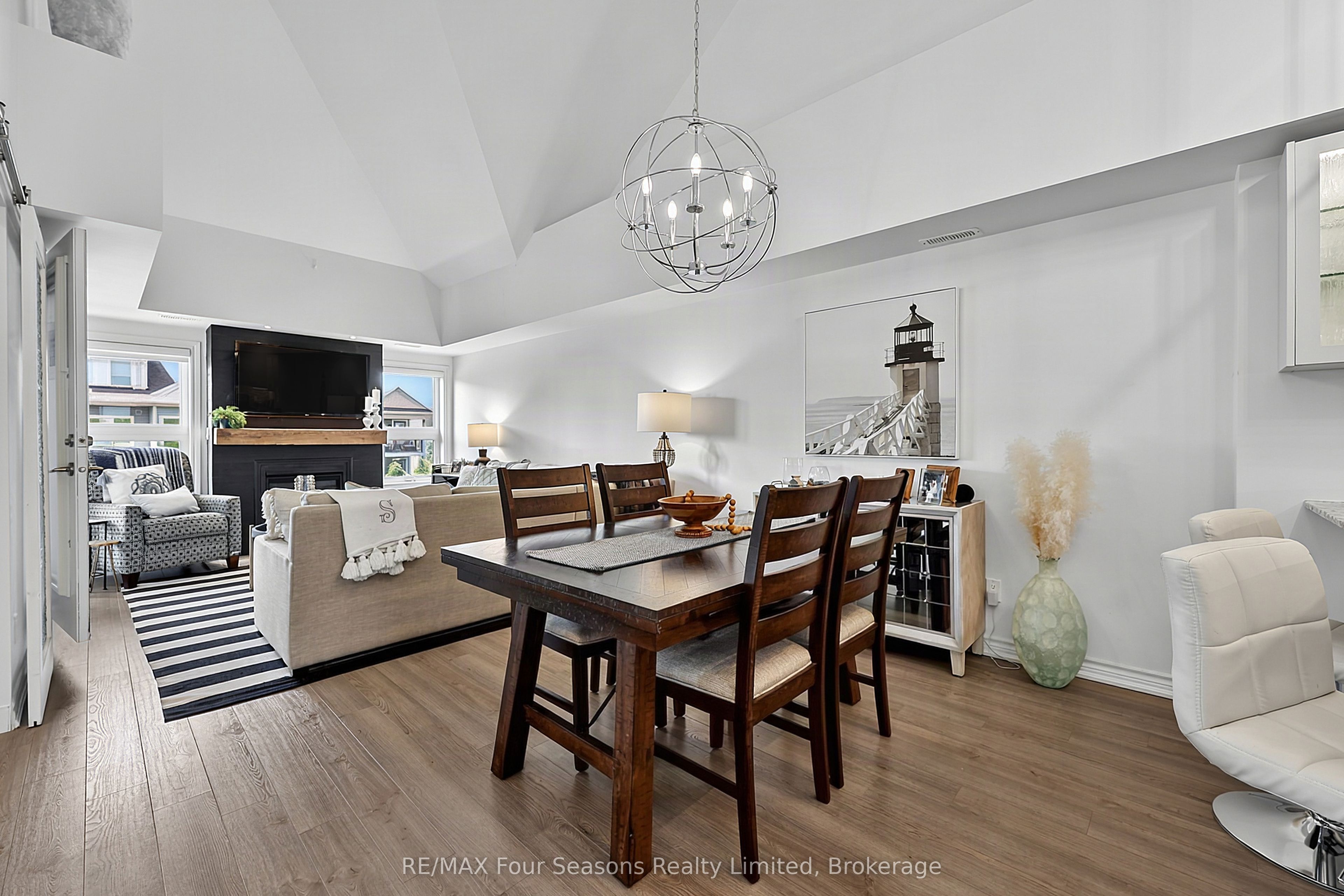 4 Cove Court 302, Collingwood, ON L9Y 0Y6 photo 3