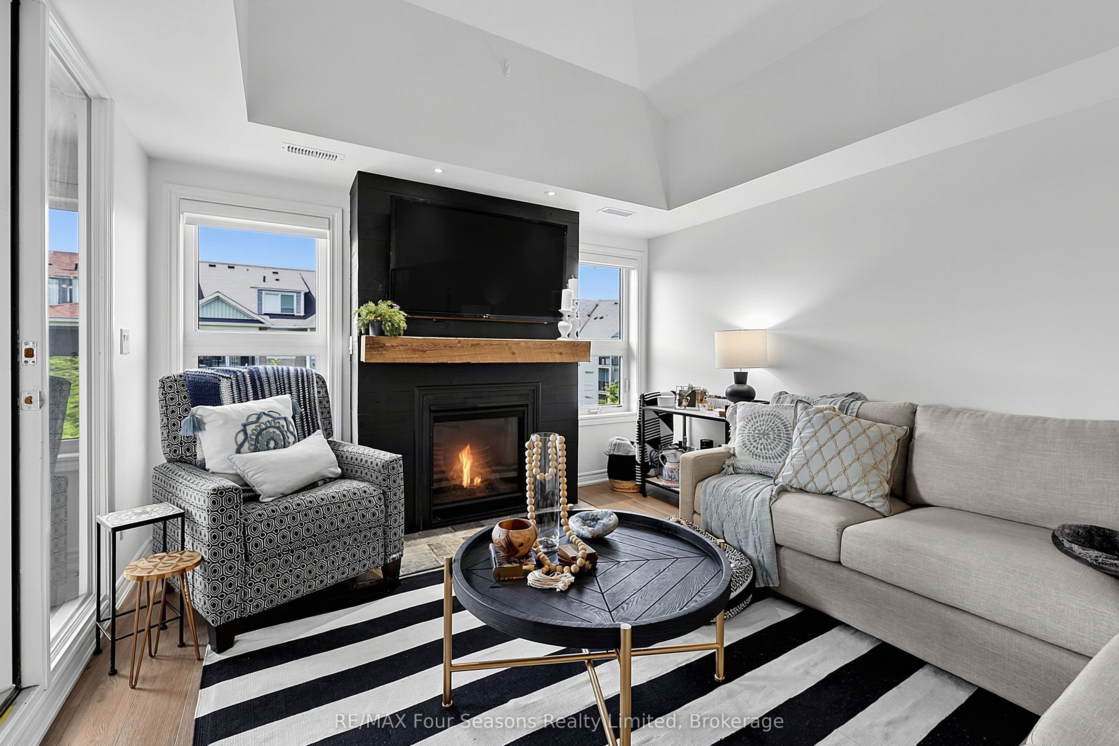 4 Cove Court 302, Collingwood, ON L9Y 0Y6 photo 4