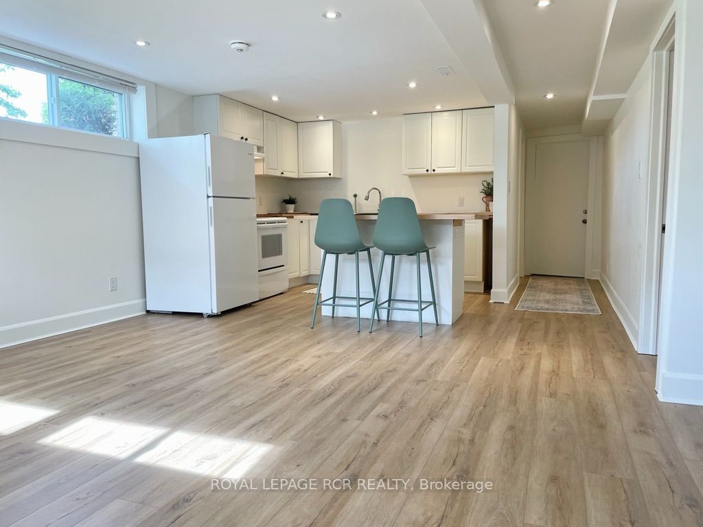18 Watts Crescent, Collingwood, ON L9Y 4A5 photo 5