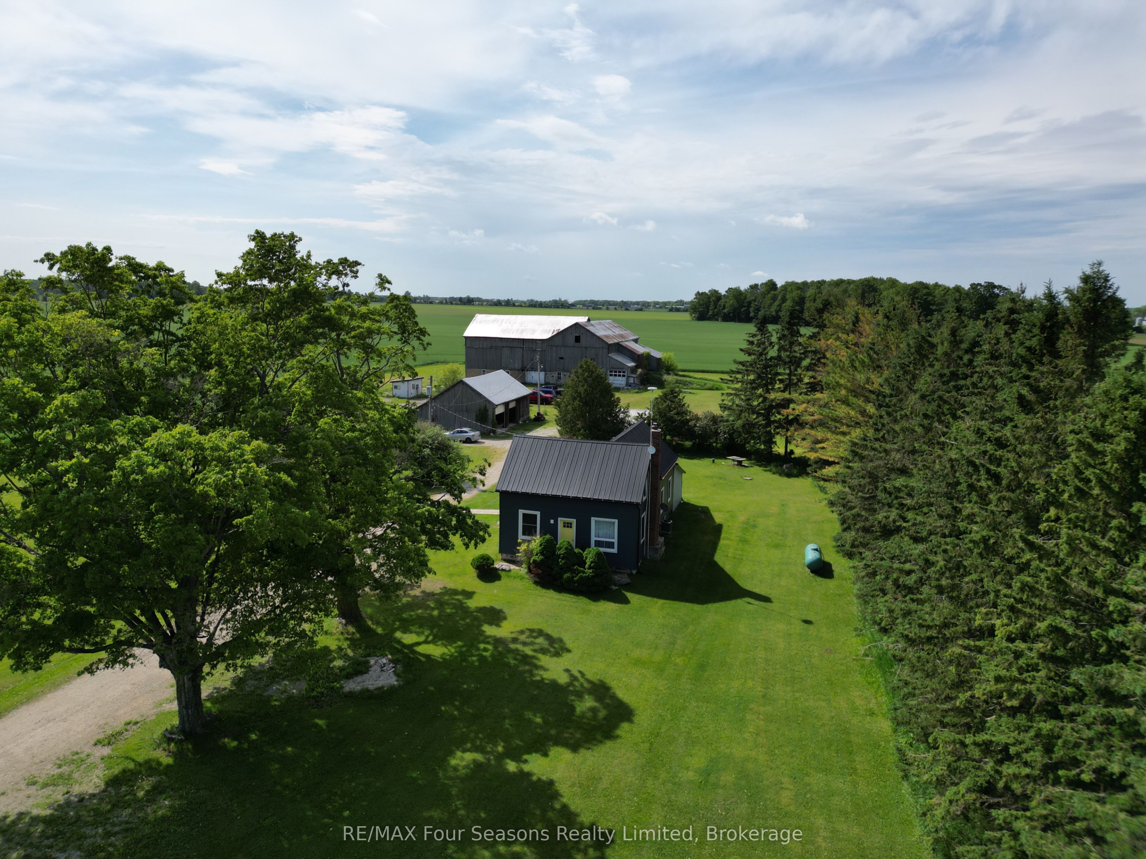 5803 26 Highway, Clearview, ON L0M 1S0 photo 2