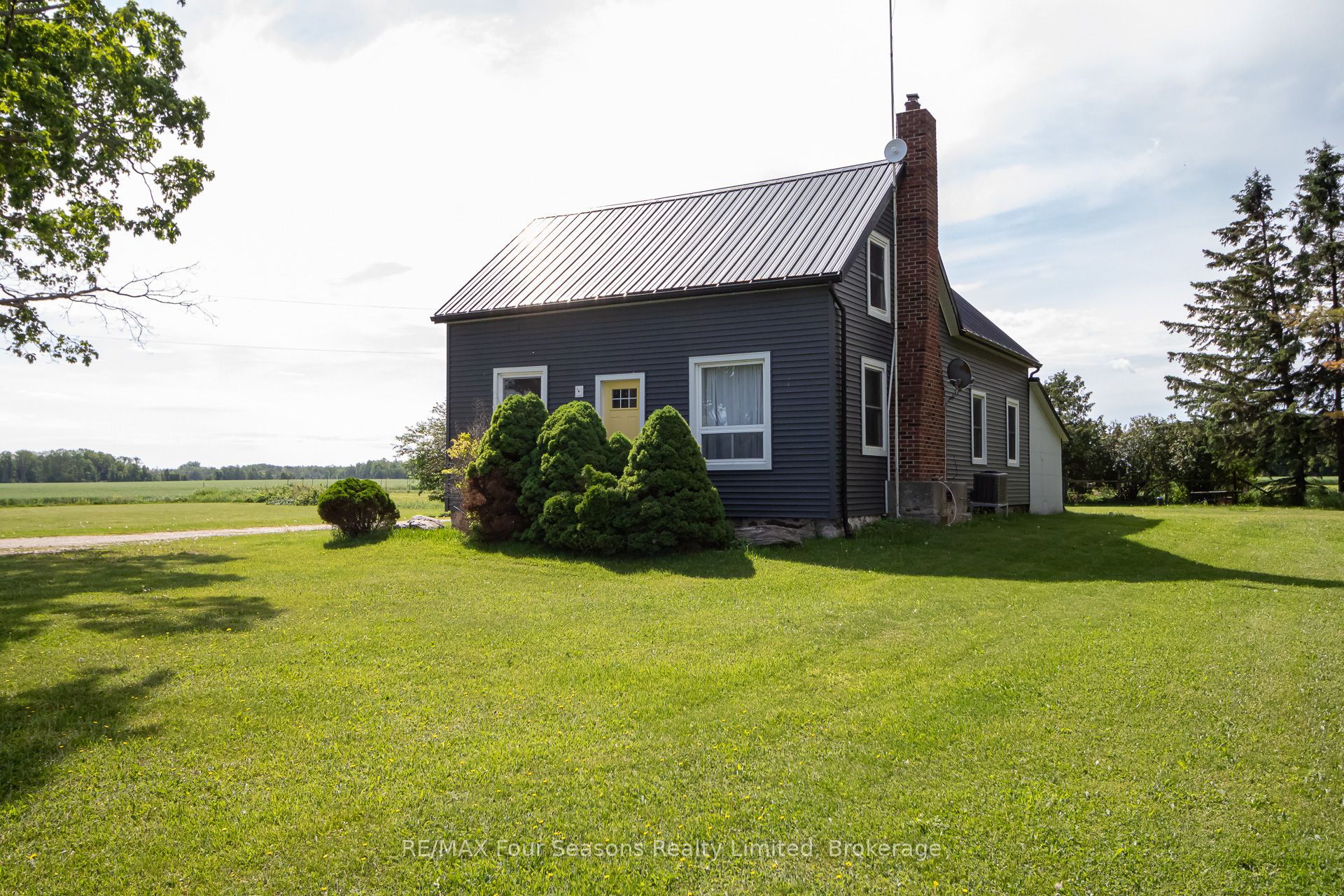 5803 26 Highway, Clearview, ON L0M 1S0 photo 3
