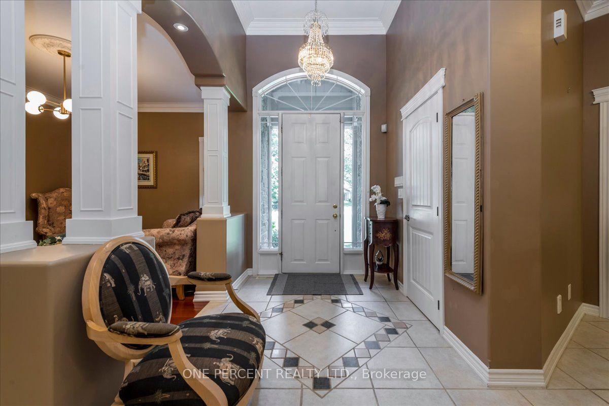 9 Laddie Lane, Springwater, ON L9X 0C3 photo 3