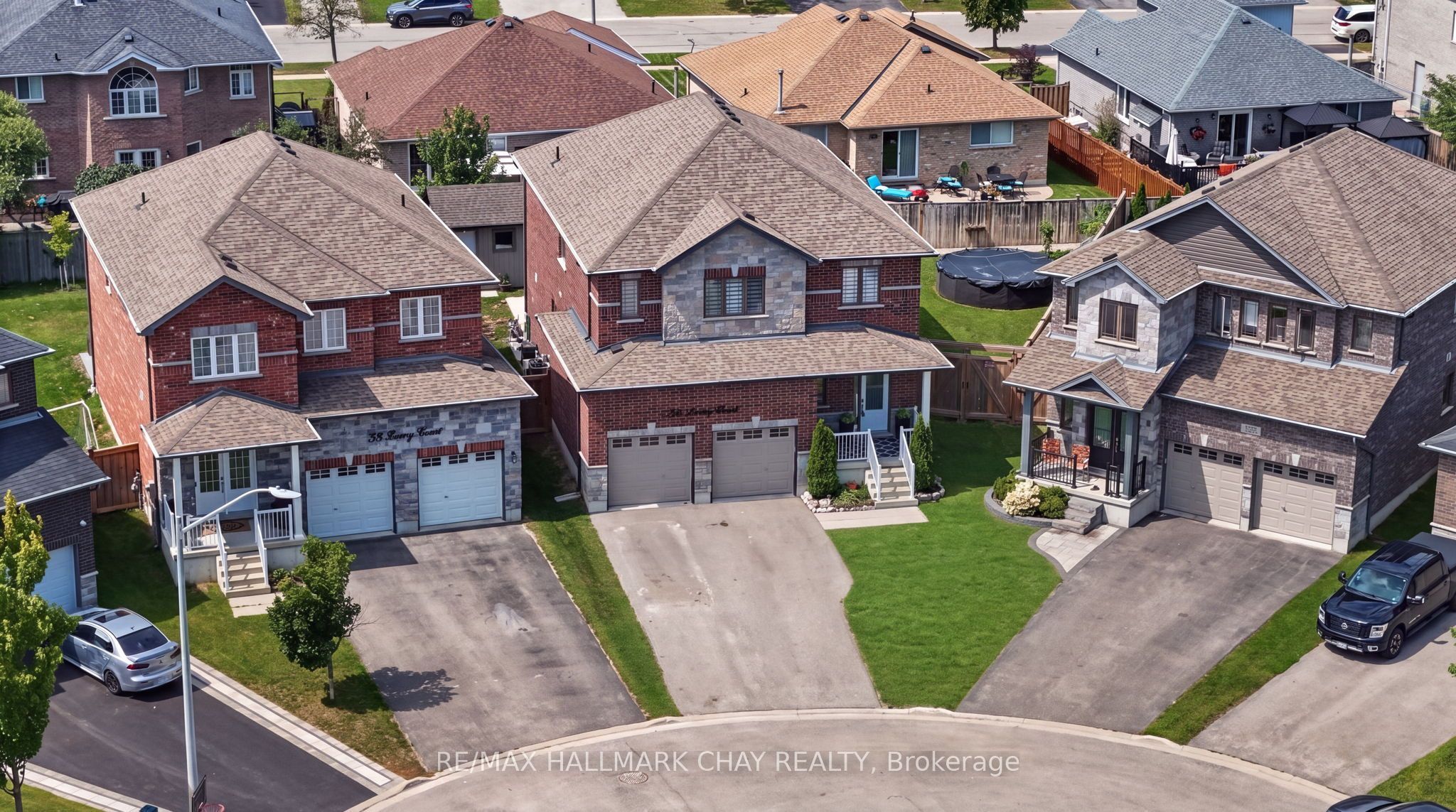 36 Lowry Court, Barrie, ON L4N 7N3 photo 2