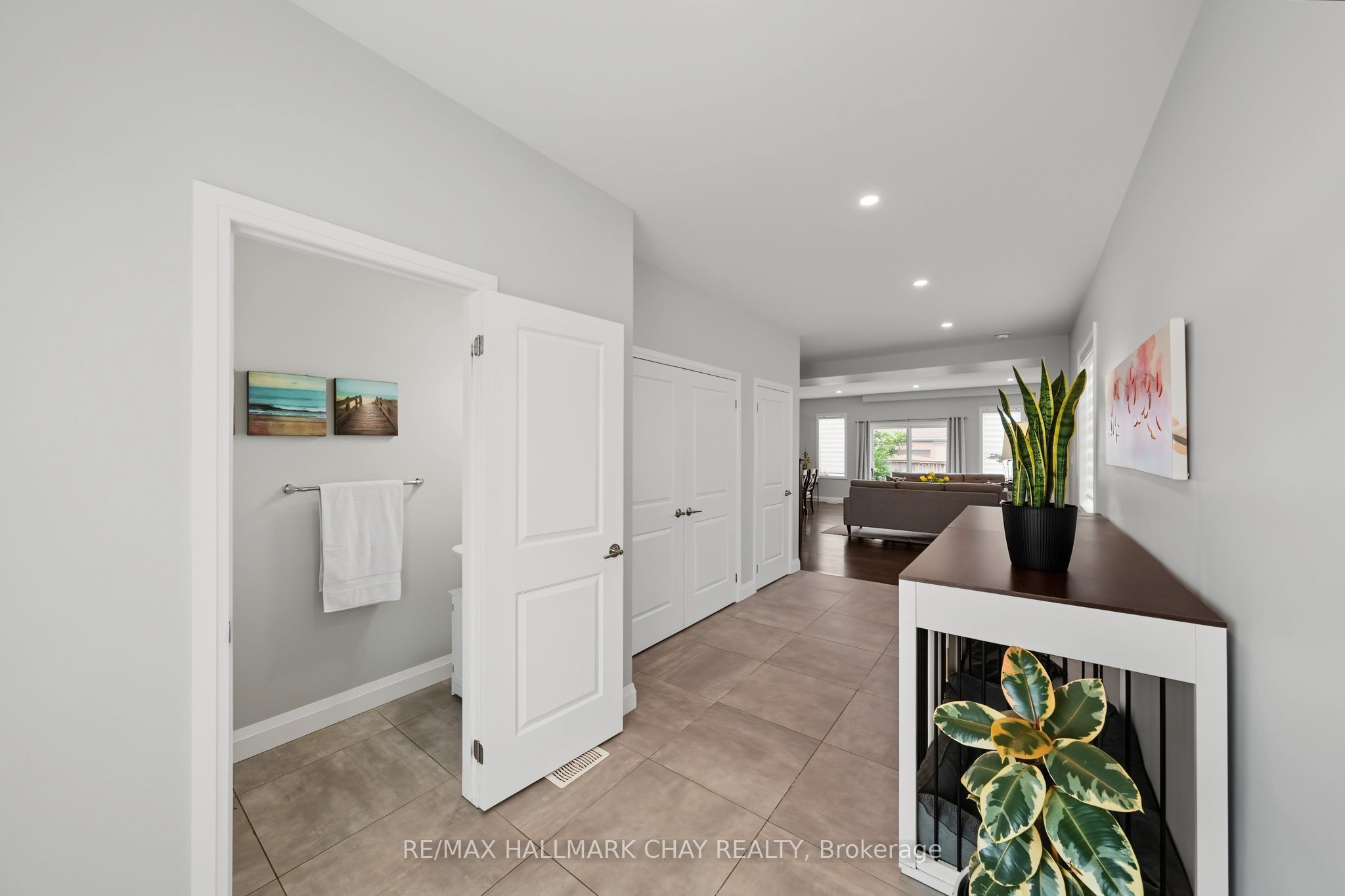 36 Lowry Court, Barrie, ON L4N 7N3 photo 5