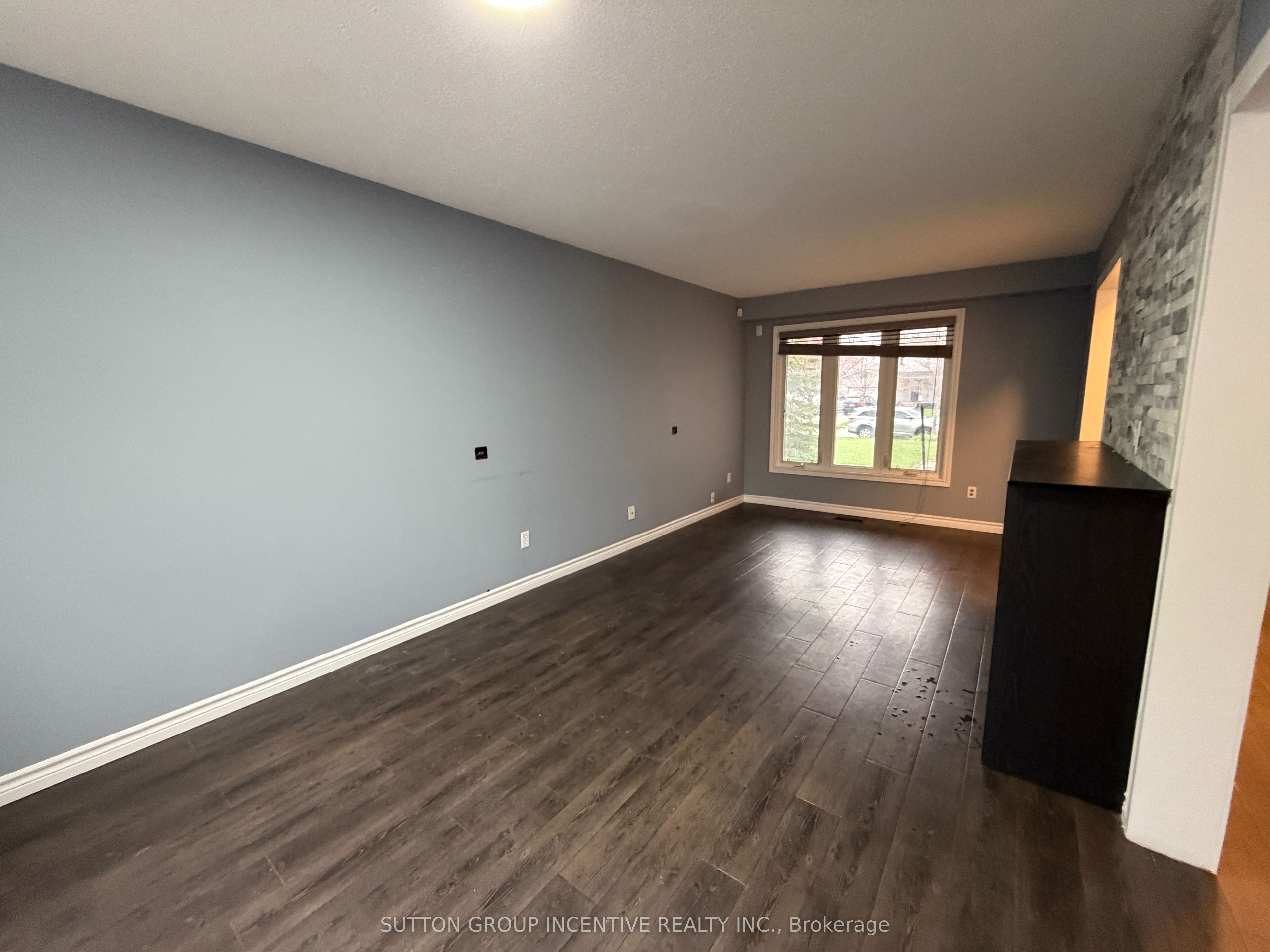 90 Moon Drive, Barrie, ON L4N 7G9 photo 4