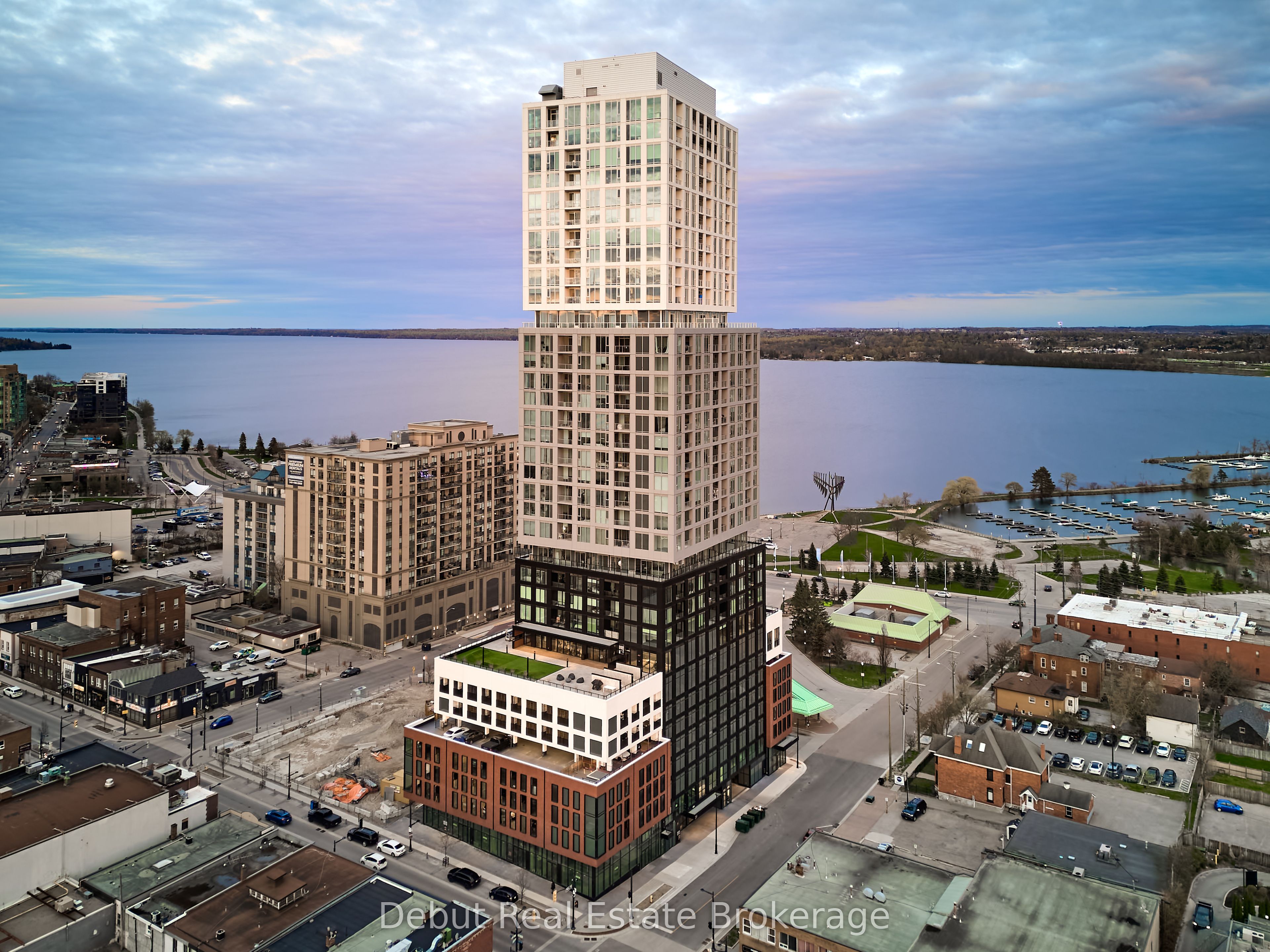 39 Mary Street 3205, Barrie, ON L4N 1S9