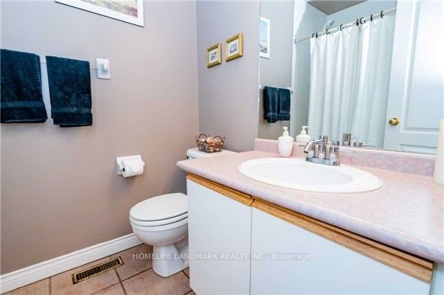 10 Marjoy Avenue Main, Barrie, ON L4M 6N6 photo 2