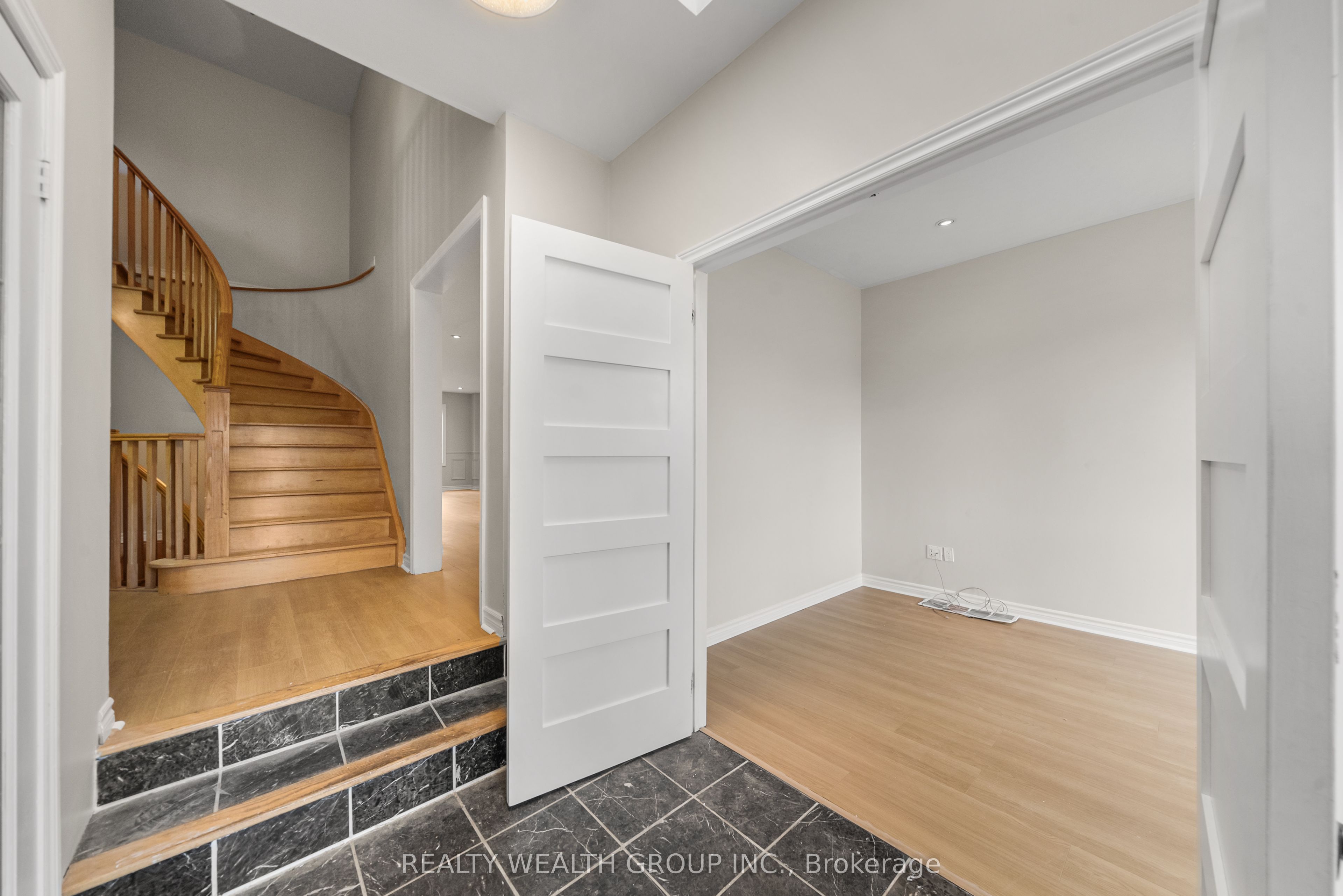 514 Grove Street E, Barrie, ON L4M 5Z2 photo 4