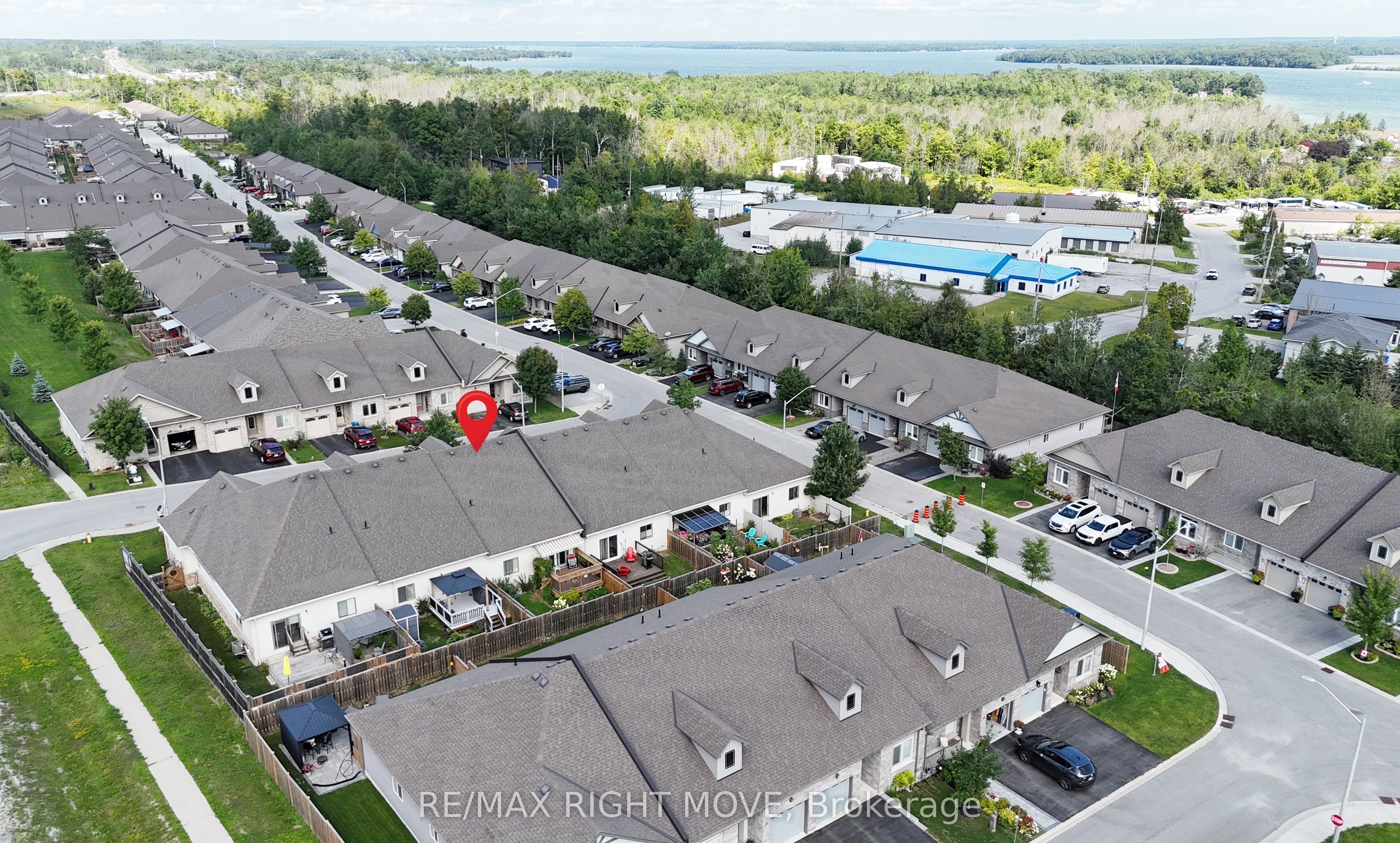 11 Danny Drive, Orillia, ON L3V 0G3 photo 2