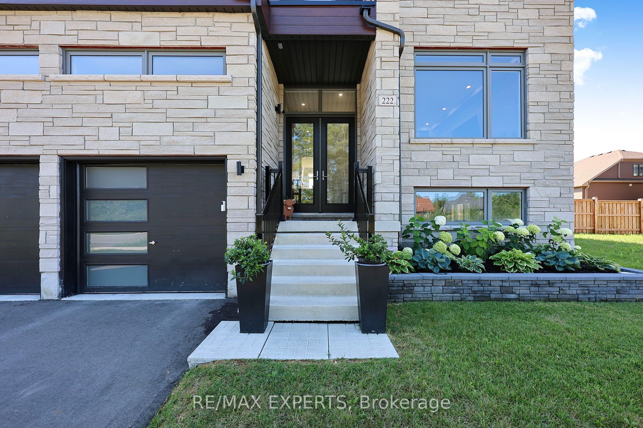 222 Mapleside Drive, Wasaga Beach, ON L9Z 0L4 photo 3