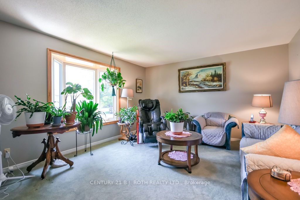 21 KORLEA Crescent, Orillia, ON L3V 7K3 photo 5