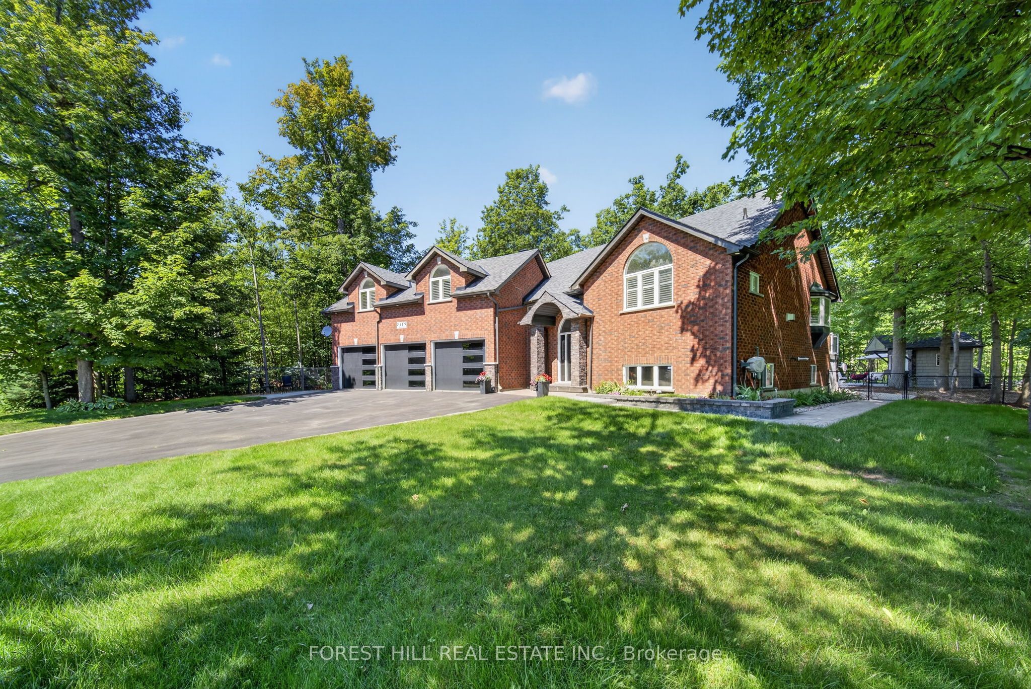 11 Alpine Trail, Springwater, ON L9X 0H4 photo 2
