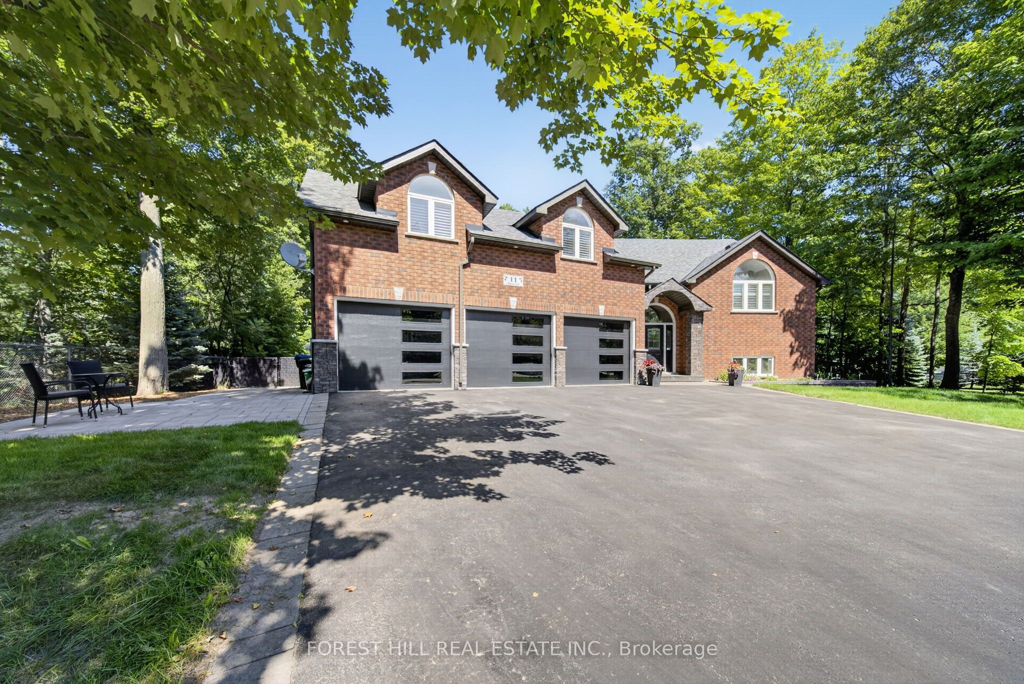 11 Alpine Trail, Springwater, ON L9X 0H4 photo 3