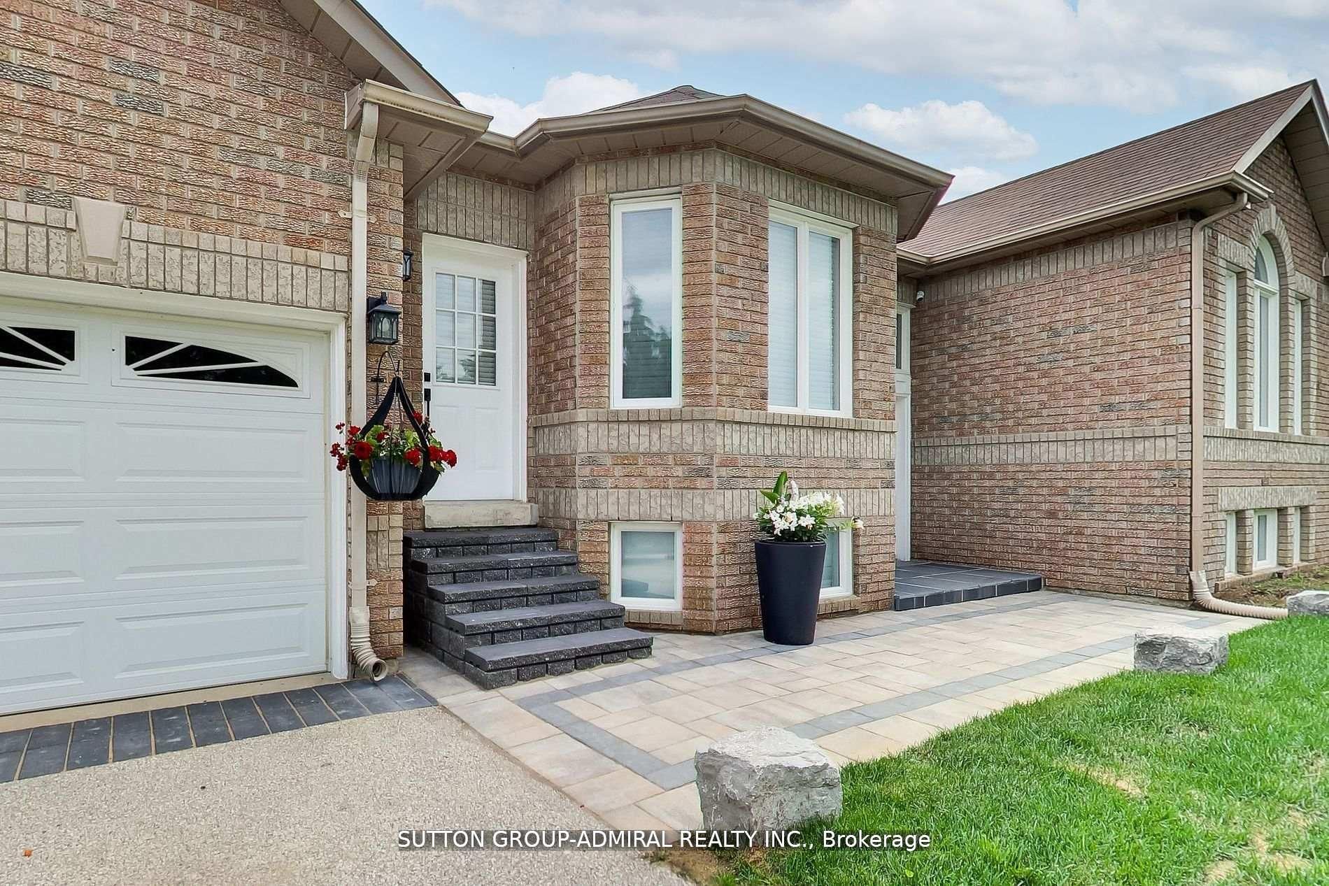 11 Club Court, Wasaga Beach, ON L9Z 1J8 photo 3