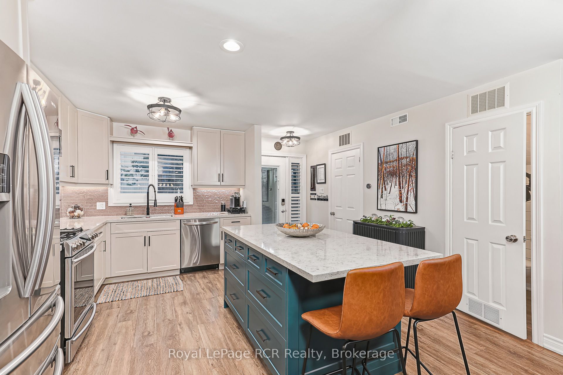 12 DAWSON Drive 406, Collingwood, ON L9Y 5B4 photo 5