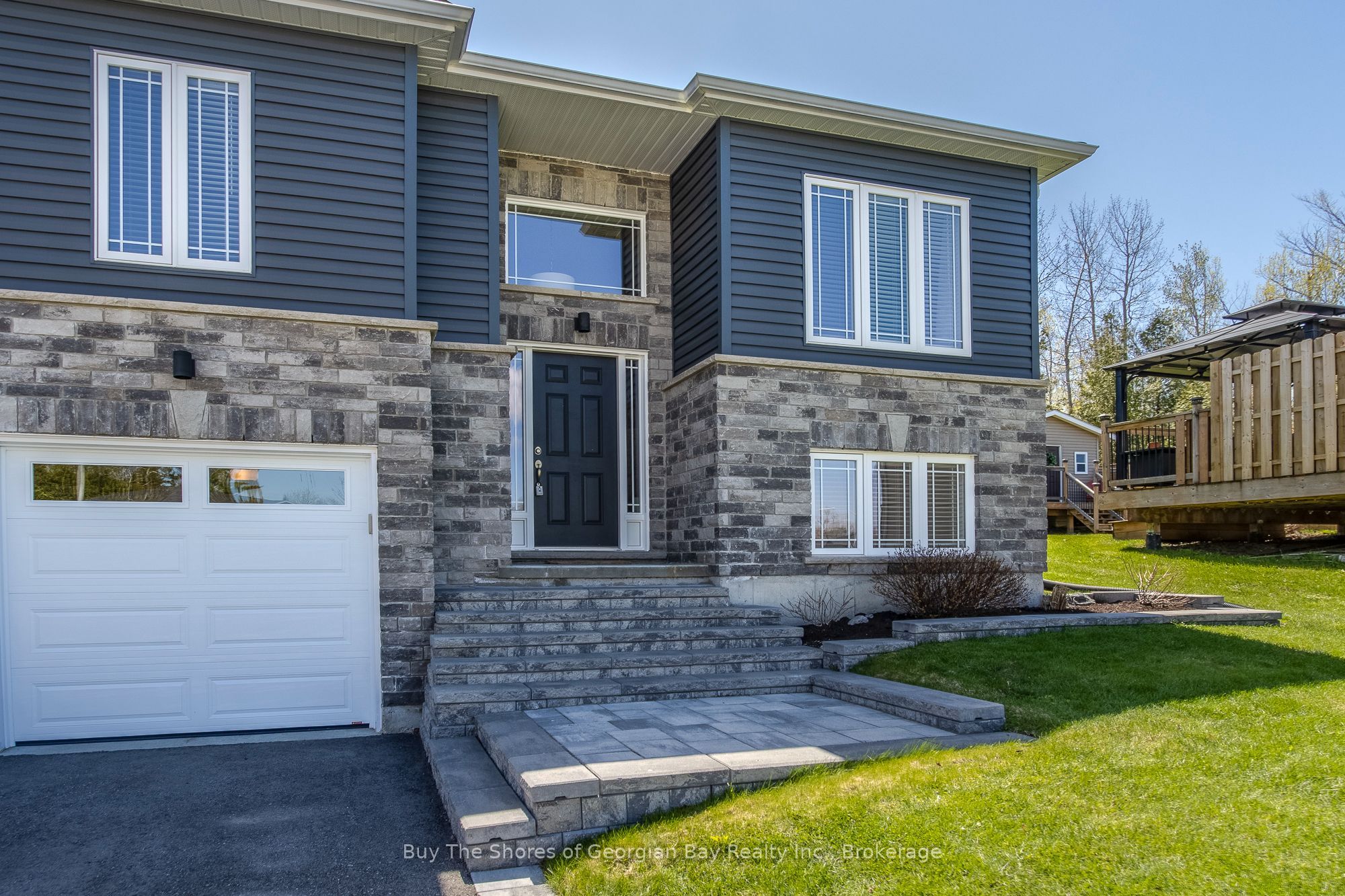 11 Ralph Dalton Boulevard, Tay, ON L0K 2A0 photo 2