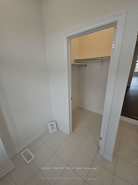 5 Abbey Crescent, Barrie, ON L9J 0B7 photo 5