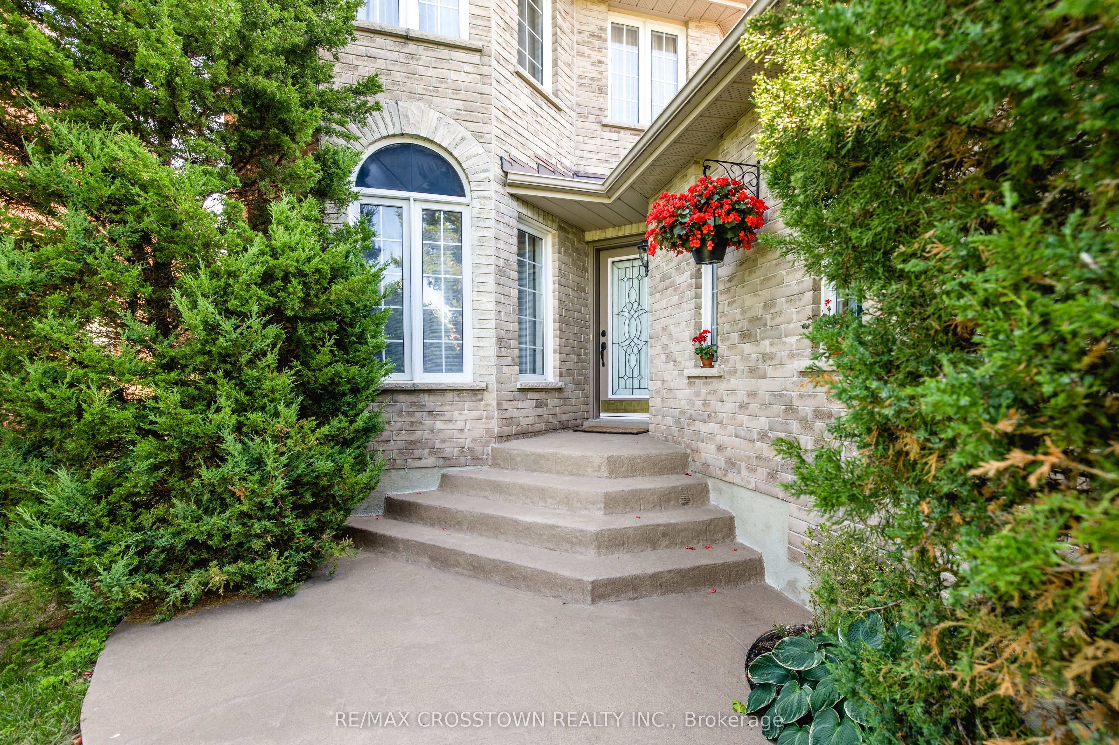 5 Kelsey Crescent, Barrie, ON L4N 0J7 photo 2