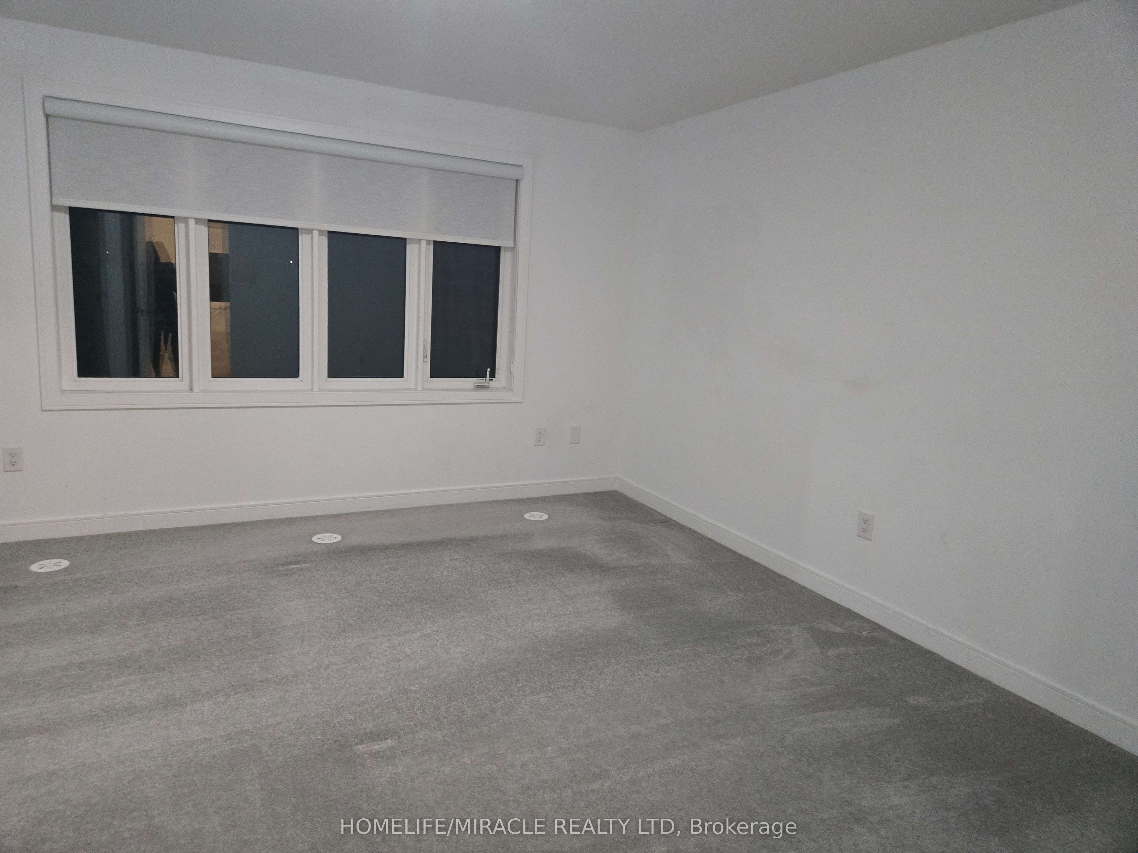 52 Blue Forest Crescent, Barrie, ON L9J 0N3 photo 2