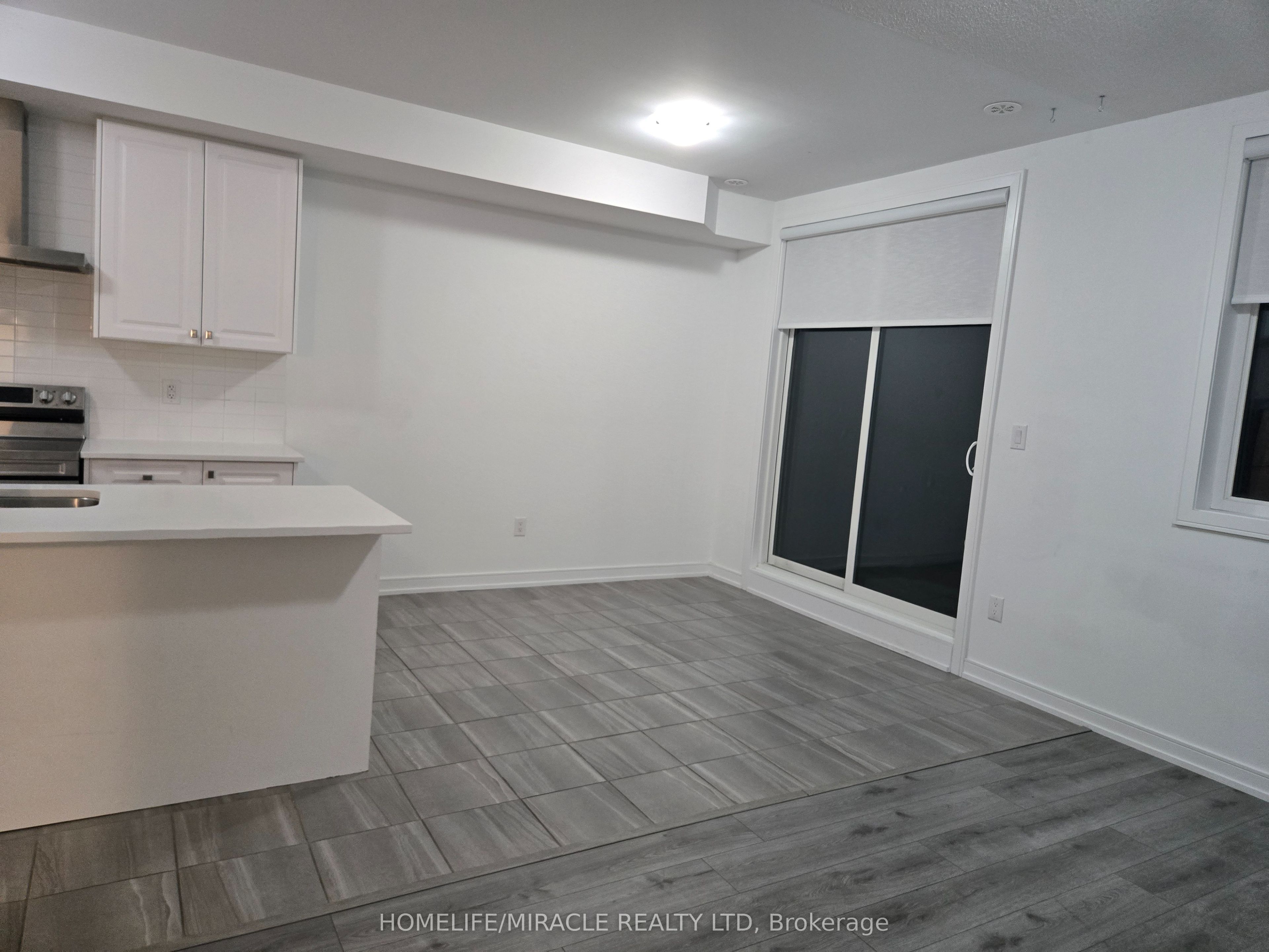 52 Blue Forest Crescent, Barrie, ON L9J 0N3 photo 4