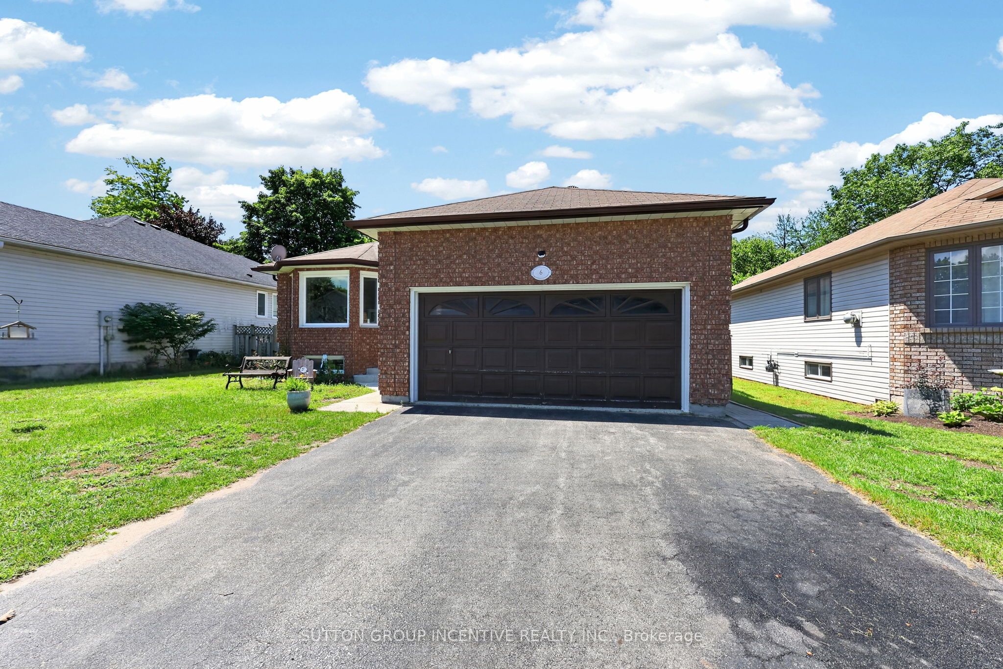 6 Riverdale Drive, Wasaga Beach, ON L9Z 1E9 photo 2