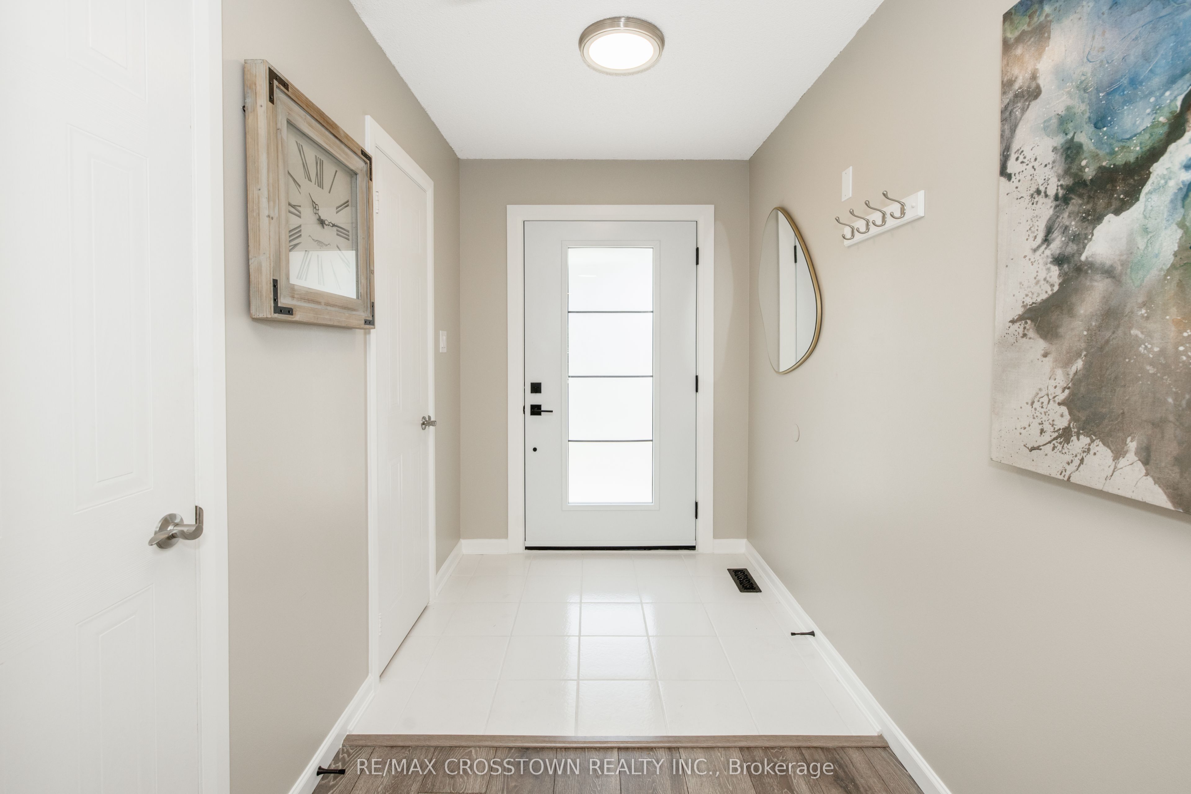 92 Cunningham Drive, Barrie, ON L4N 8L5 photo 4