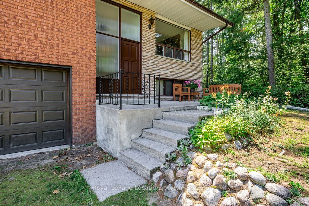 1928 Champlain Road, Tiny, ON L9M 0B6 photo 2