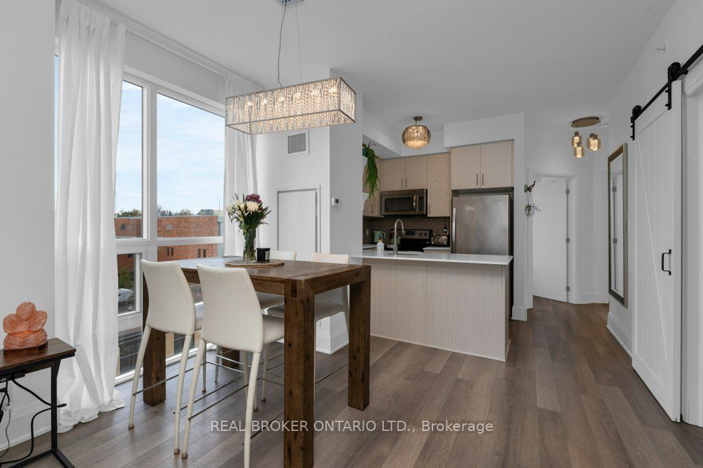 111 Worsley Street #503, Barrie, ON L4M 0J5 photo 3