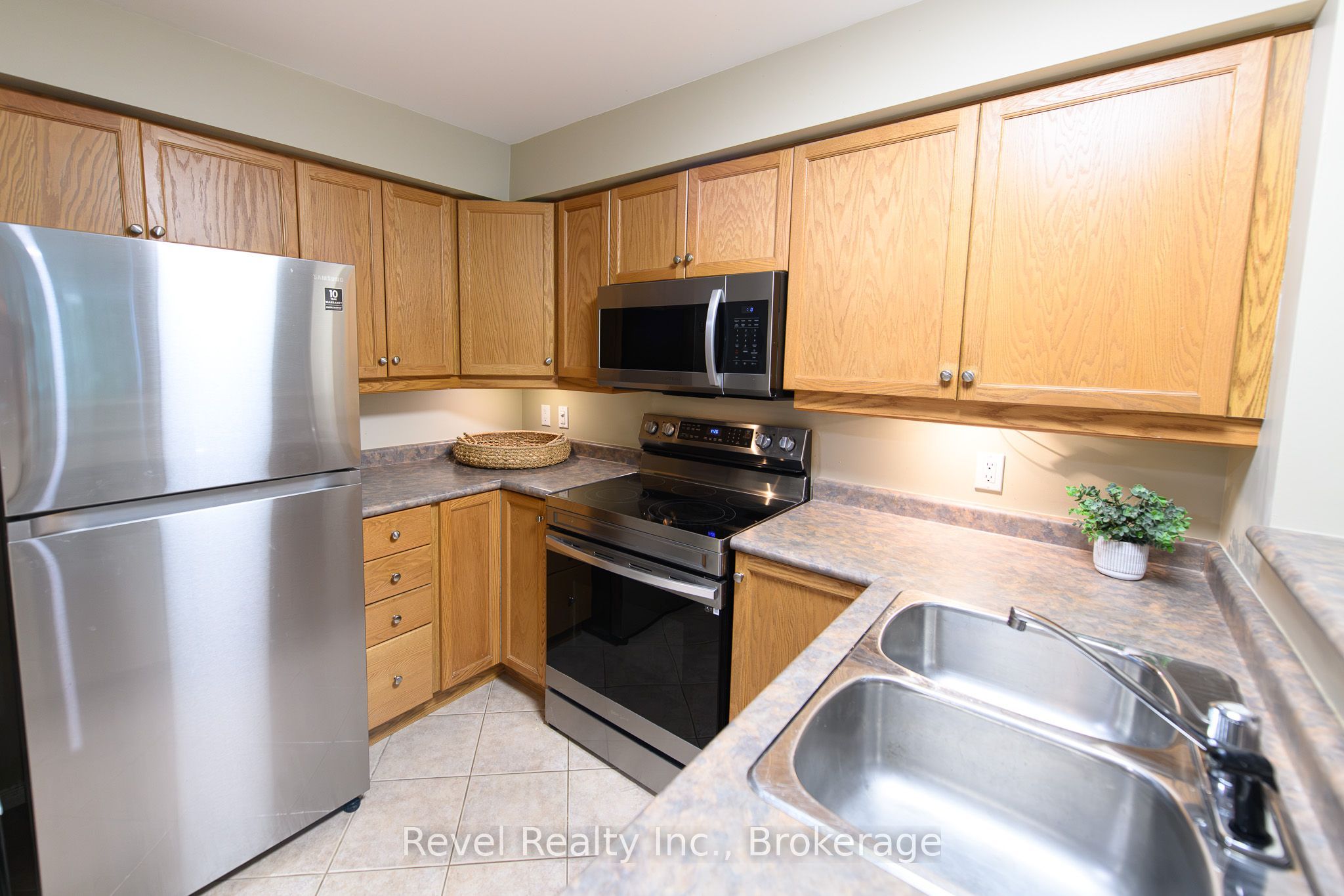 750 Johnston Park Avenue 2006, Collingwood, ON L9Y 5C7 photo 4