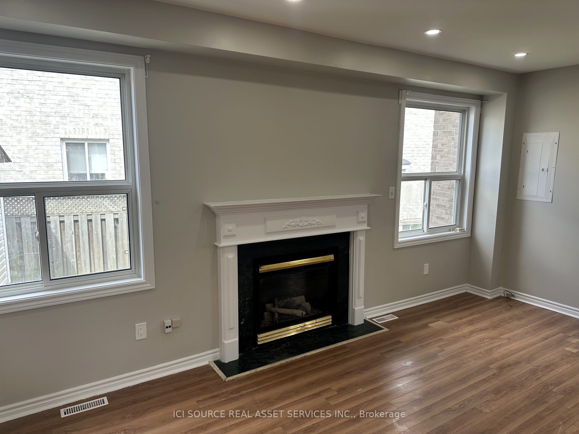 67 Russell Hill Drive Main, Barrie, ON L4N 0C1 photo 4