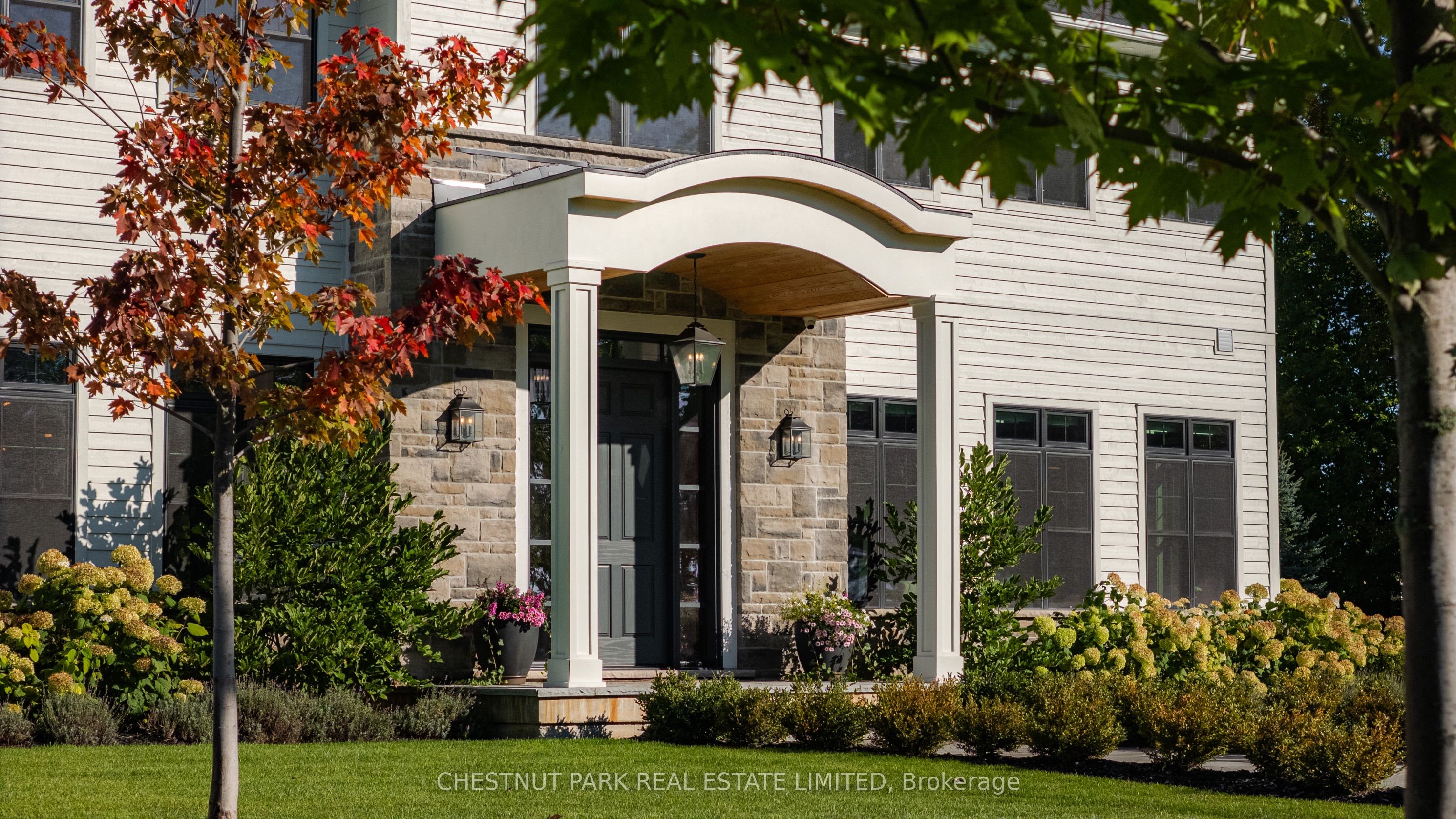 1052 Rainbow Valley Road W, Springwater, ON L0L 2K0 photo 3